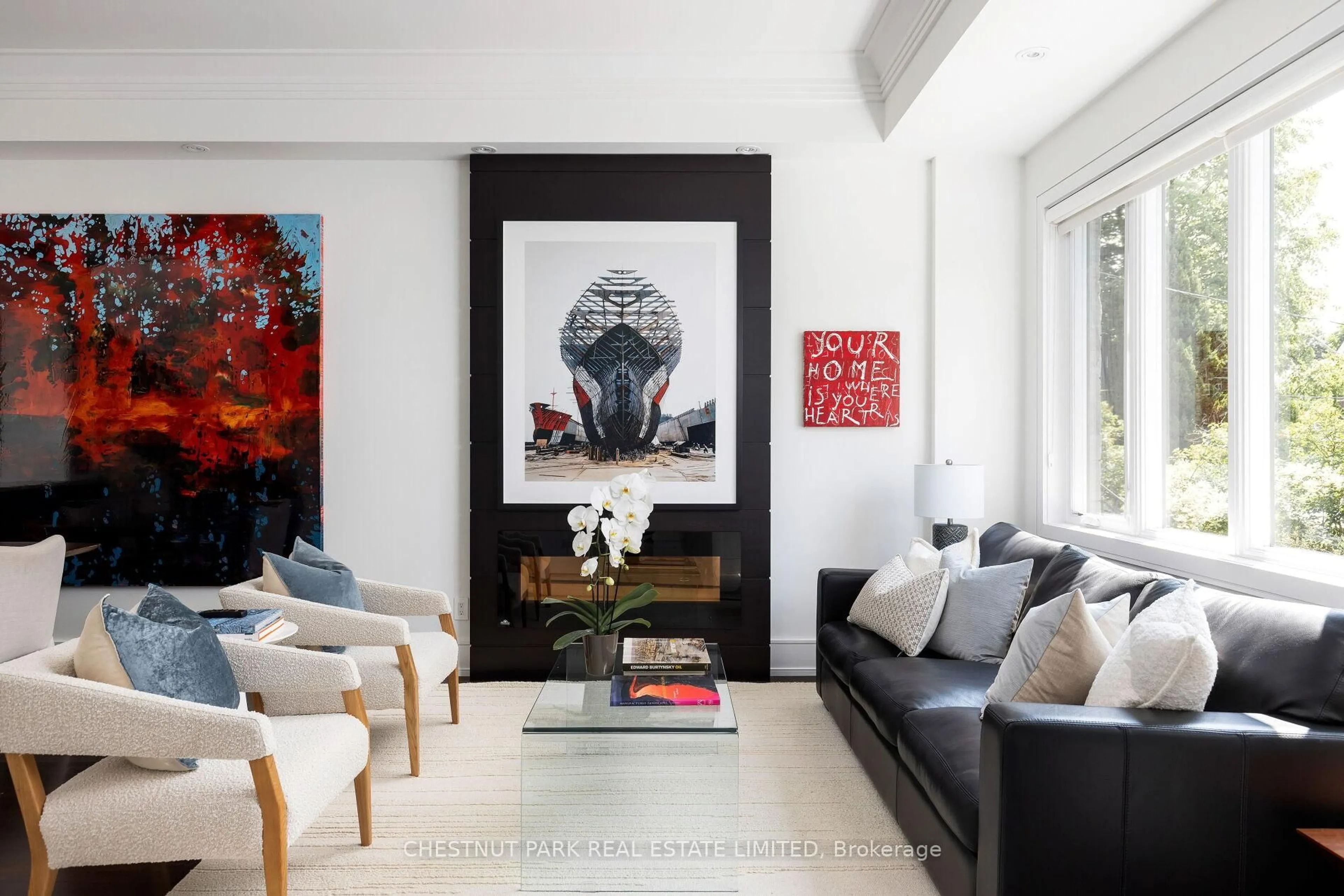 Living room with furniture, unknown for 426 Balliol St, Toronto Ontario M4S 1E2