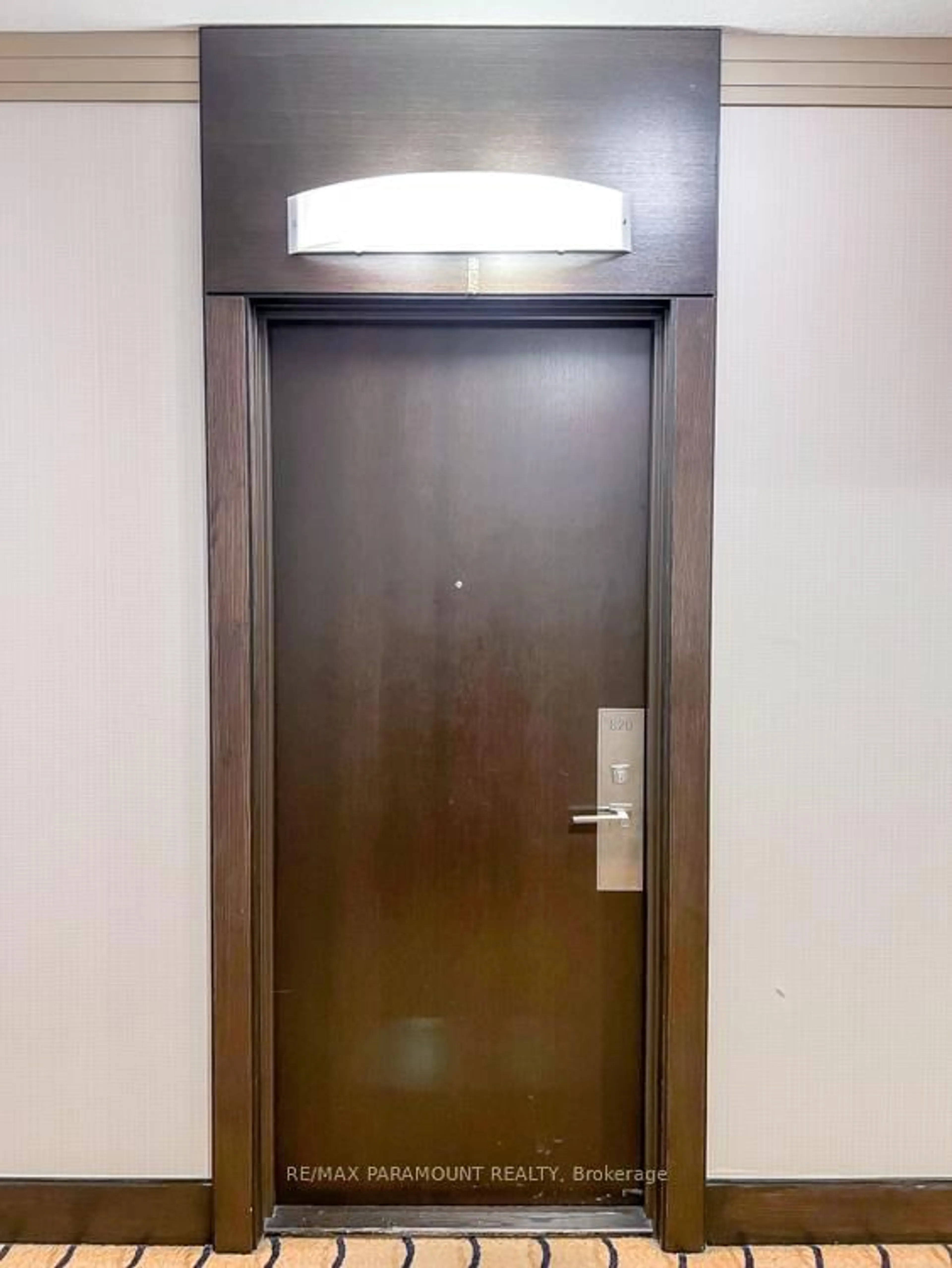 Indoor foyer for 100 Harrison Garden Blvd #820, Toronto Ontario M2N 0C2