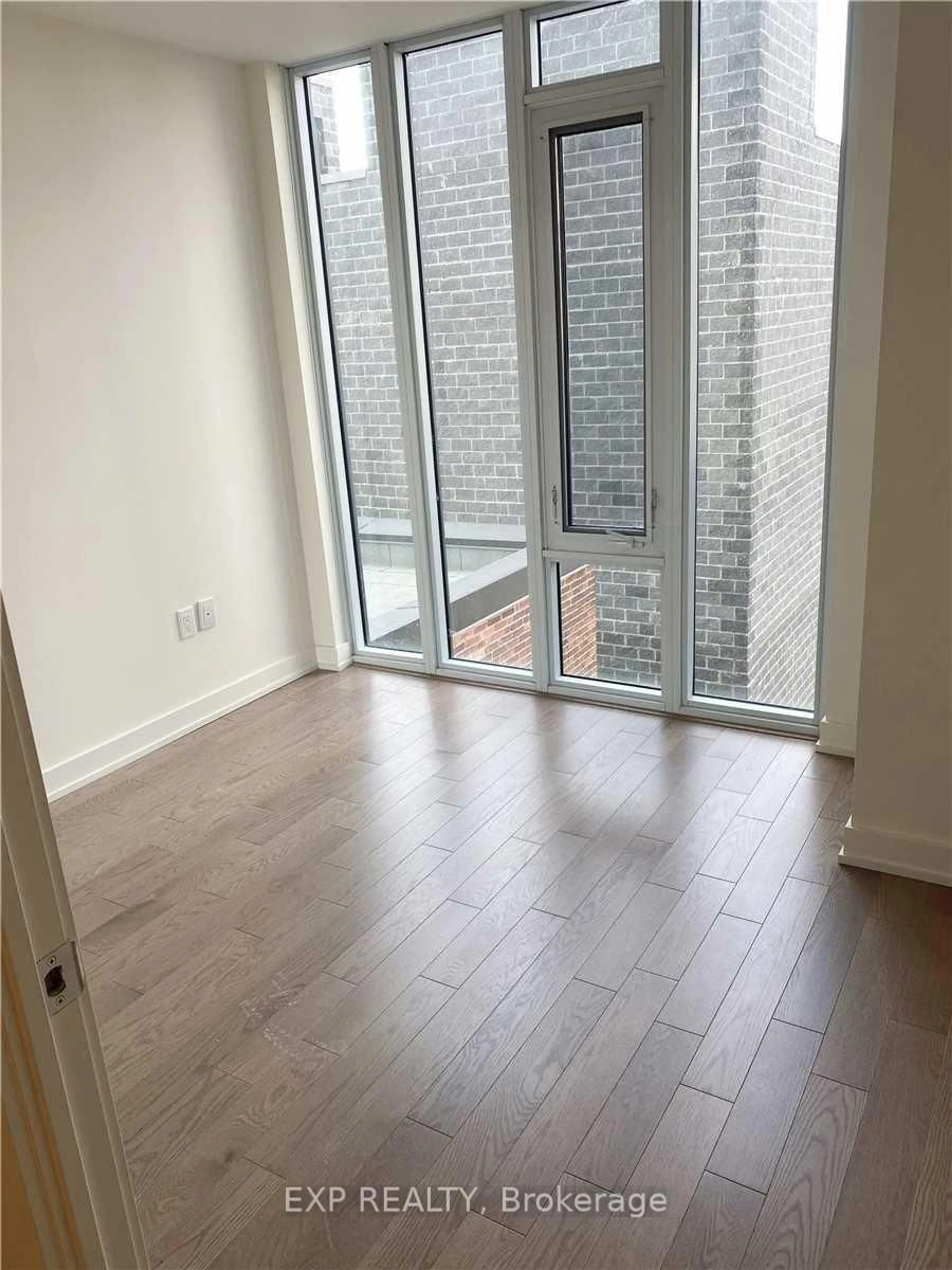 A pic of a room for 330 Richmond St #606, Toronto Ontario M5V 1X2