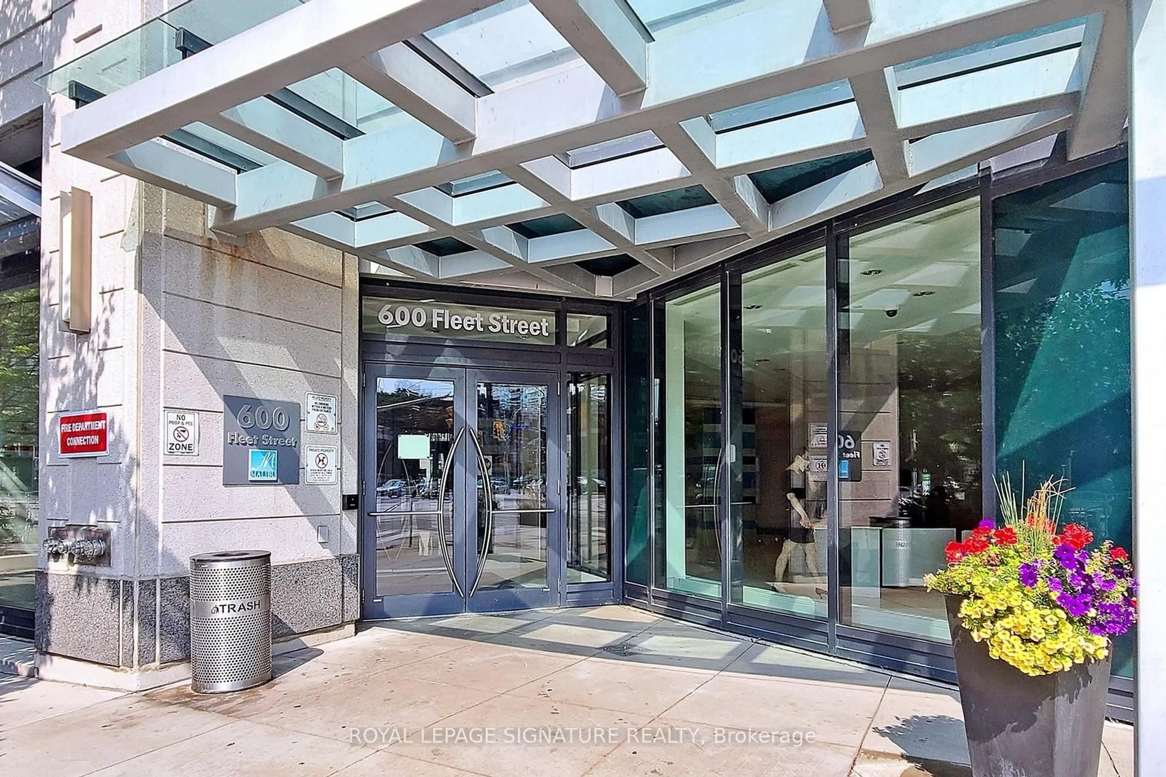 Lobby for 600 Fleet St #1012, Toronto Ontario M5V 1B7