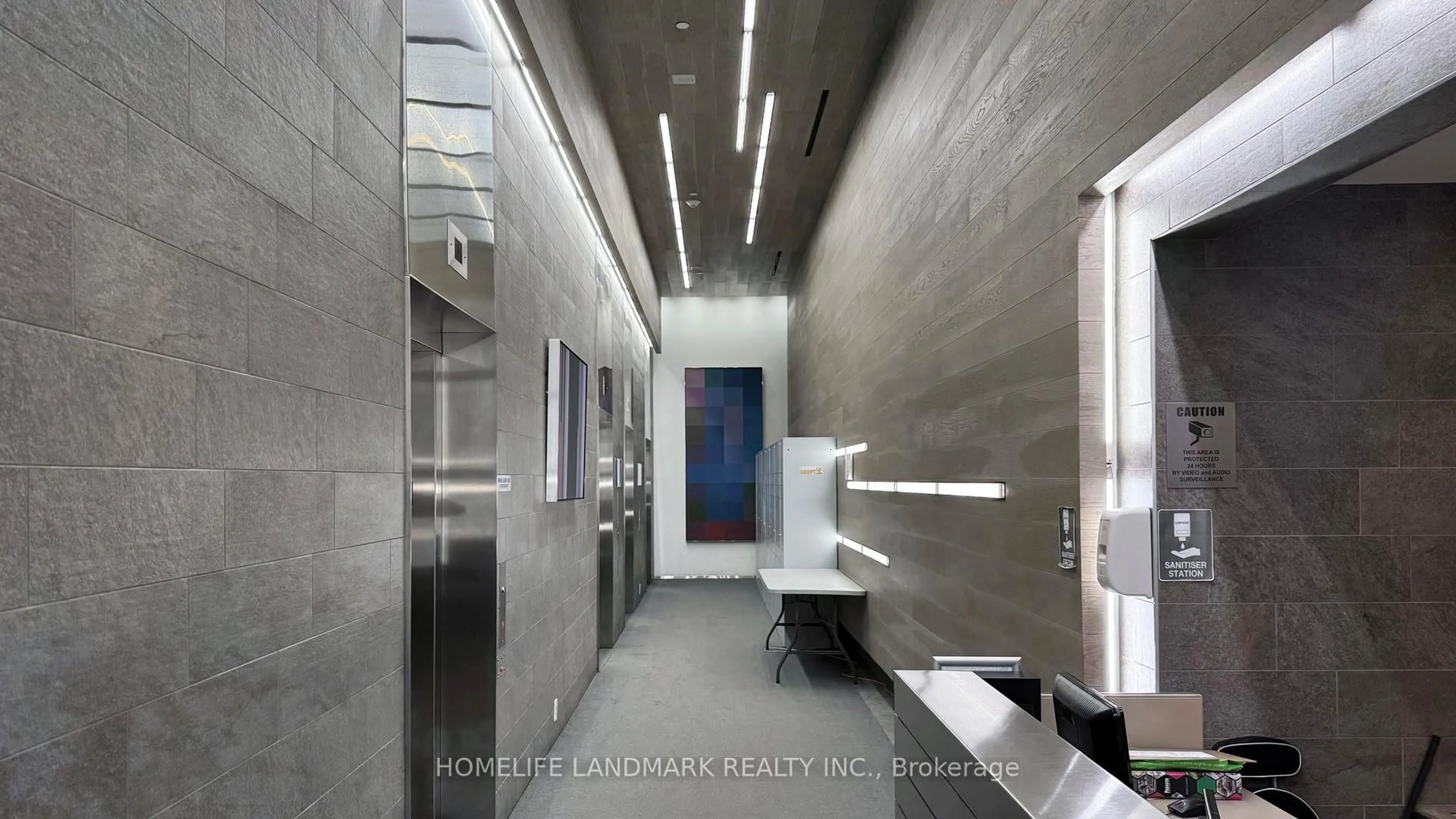Indoor foyer for 101 Peter St #2003, Toronto Ontario M5V 0G6