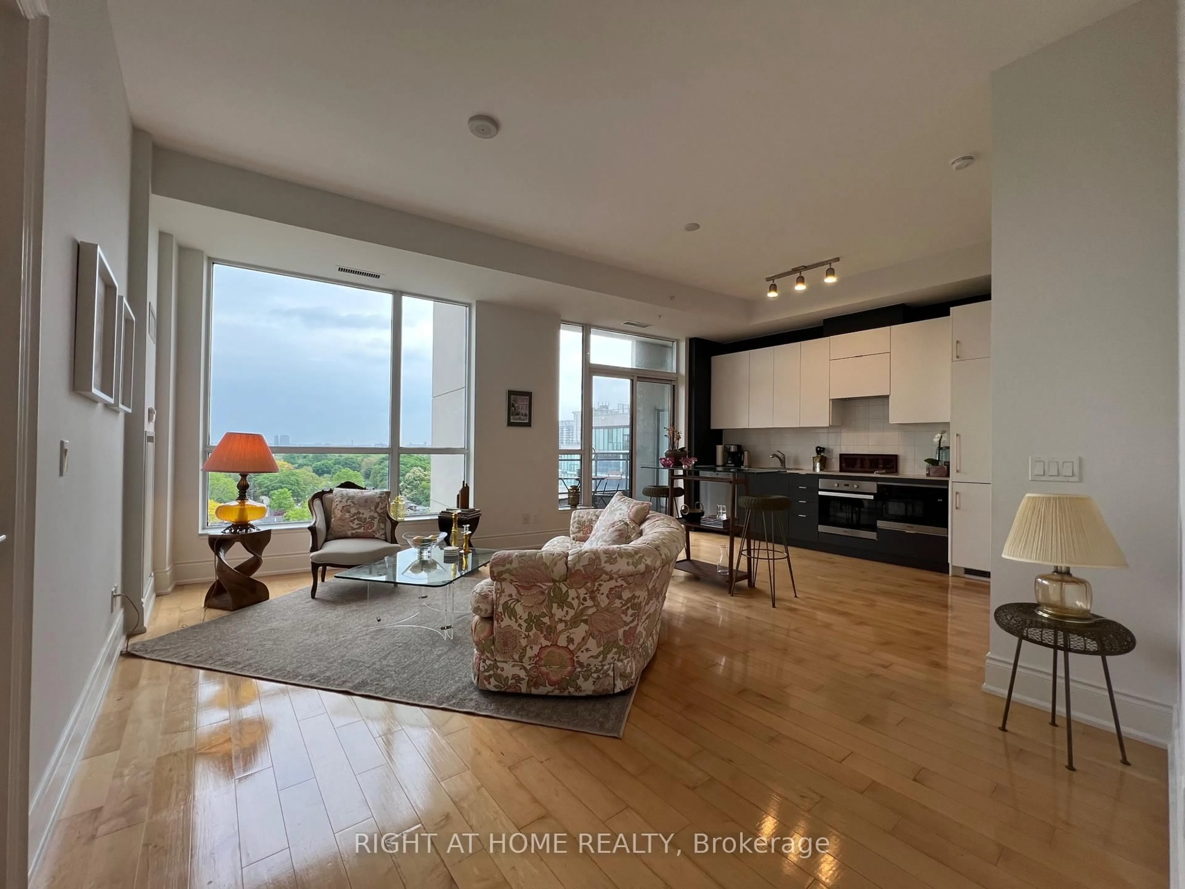 Living room with furniture, unknown for 23 Glebe Rd #906, Toronto Ontario M5P 0A1