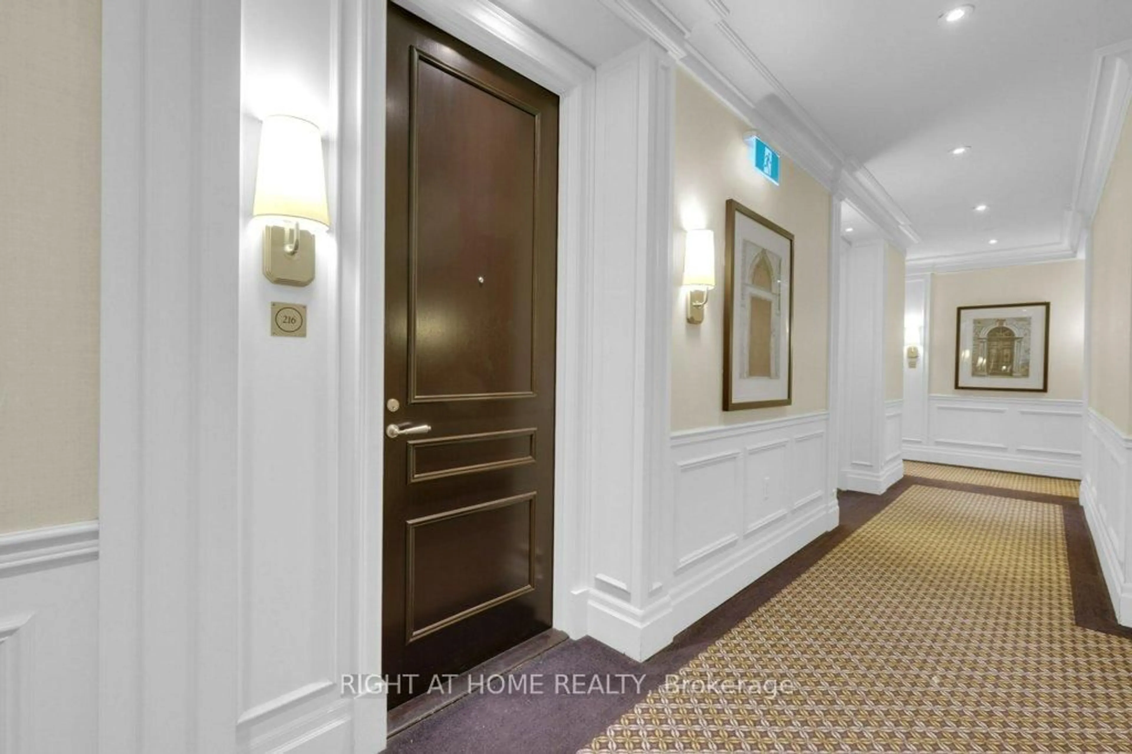Indoor foyer for 20 Burkebrook Pl #216, Toronto Ontario M4G 0A1
