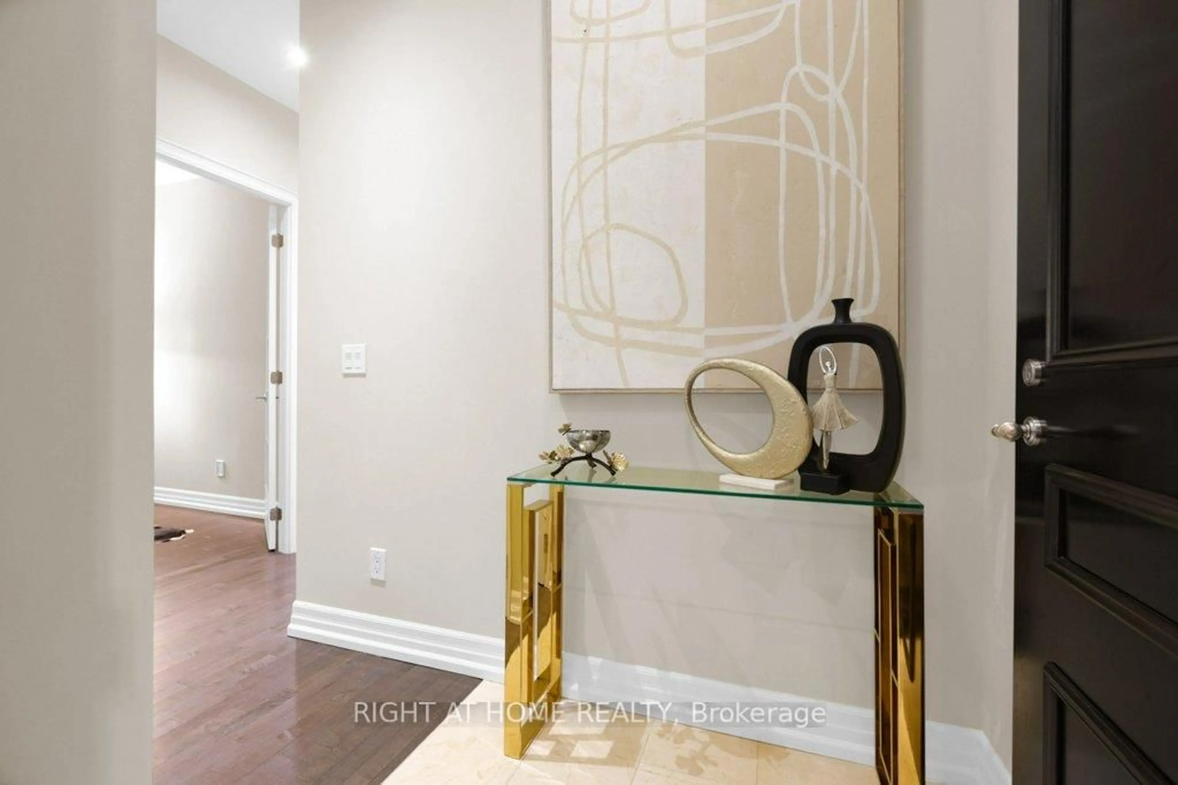 Indoor entryway for 20 Burkebrook Pl #216, Toronto Ontario M4G 0A1