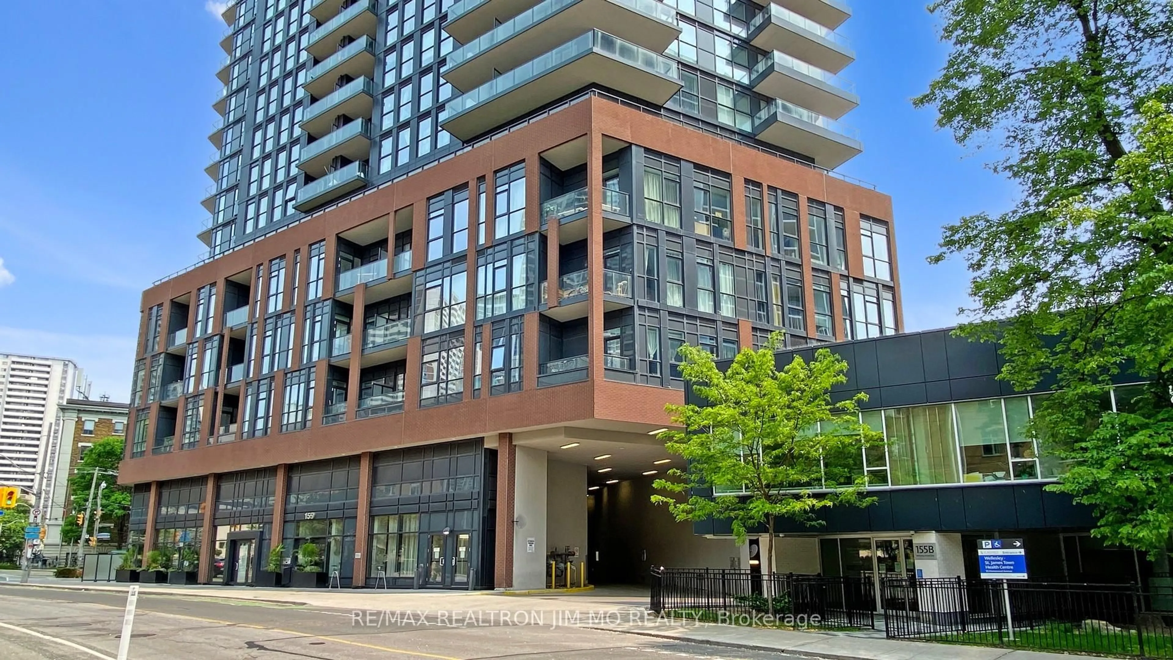 Indoor foyer for 159 Wellesley St #401, Toronto Ontario M4Y 0H5