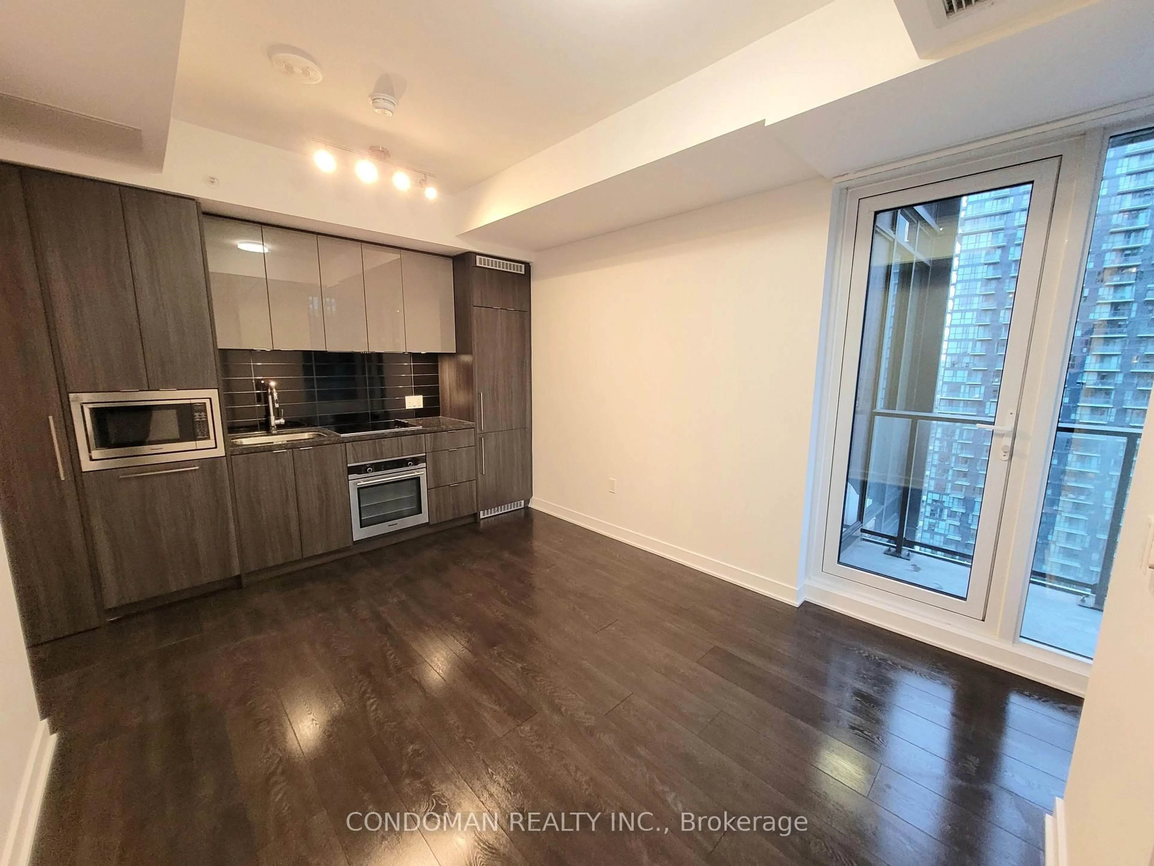 Unknown for 115 Blue Jays Way #3612, Toronto Ontario M5V 0N4