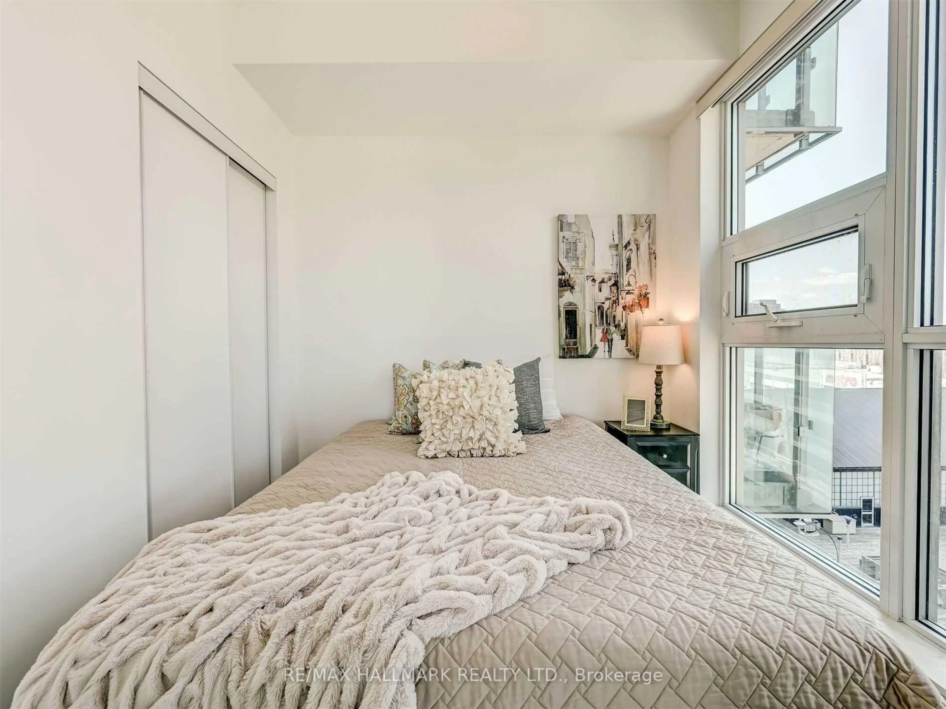 Bedroom with bed, unknown for 150 East Liberty St #704, Toronto Ontario M6K 3R5