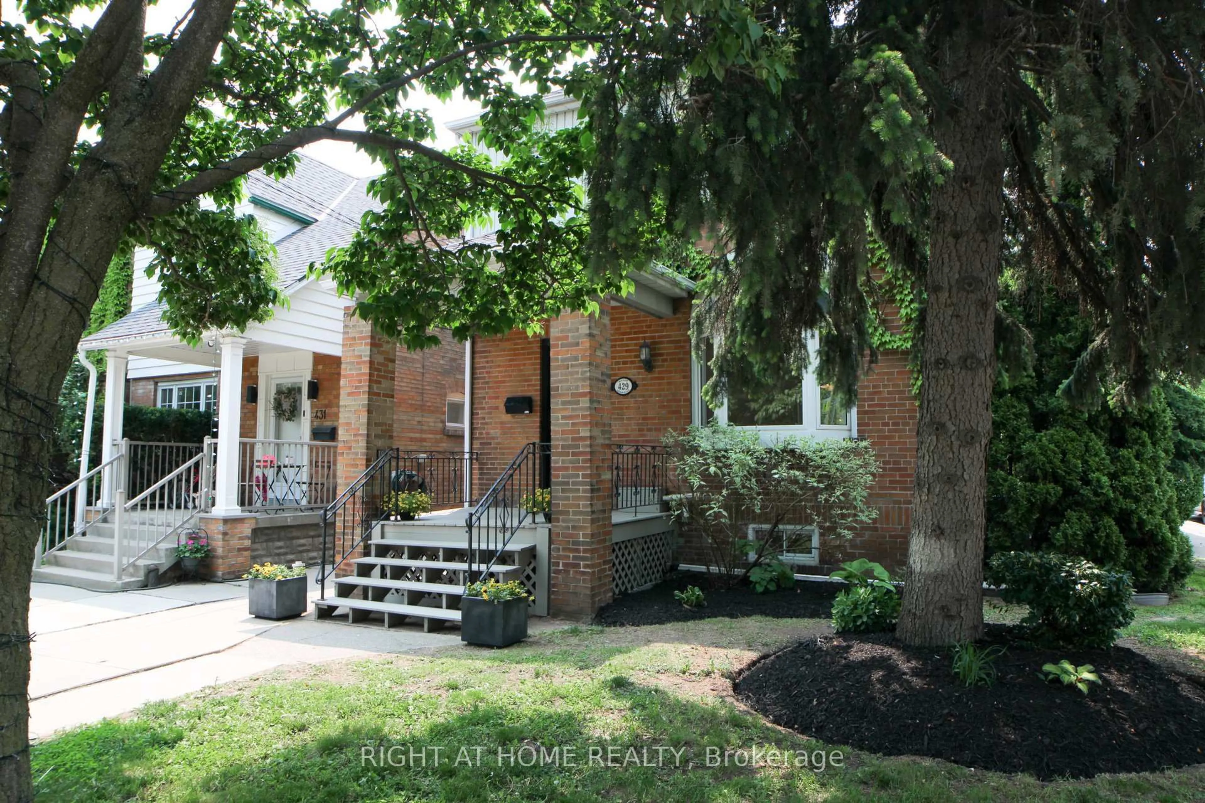 Home with brick exterior material, street for 429 Manor Rd, Toronto Ontario M4S 1T2
