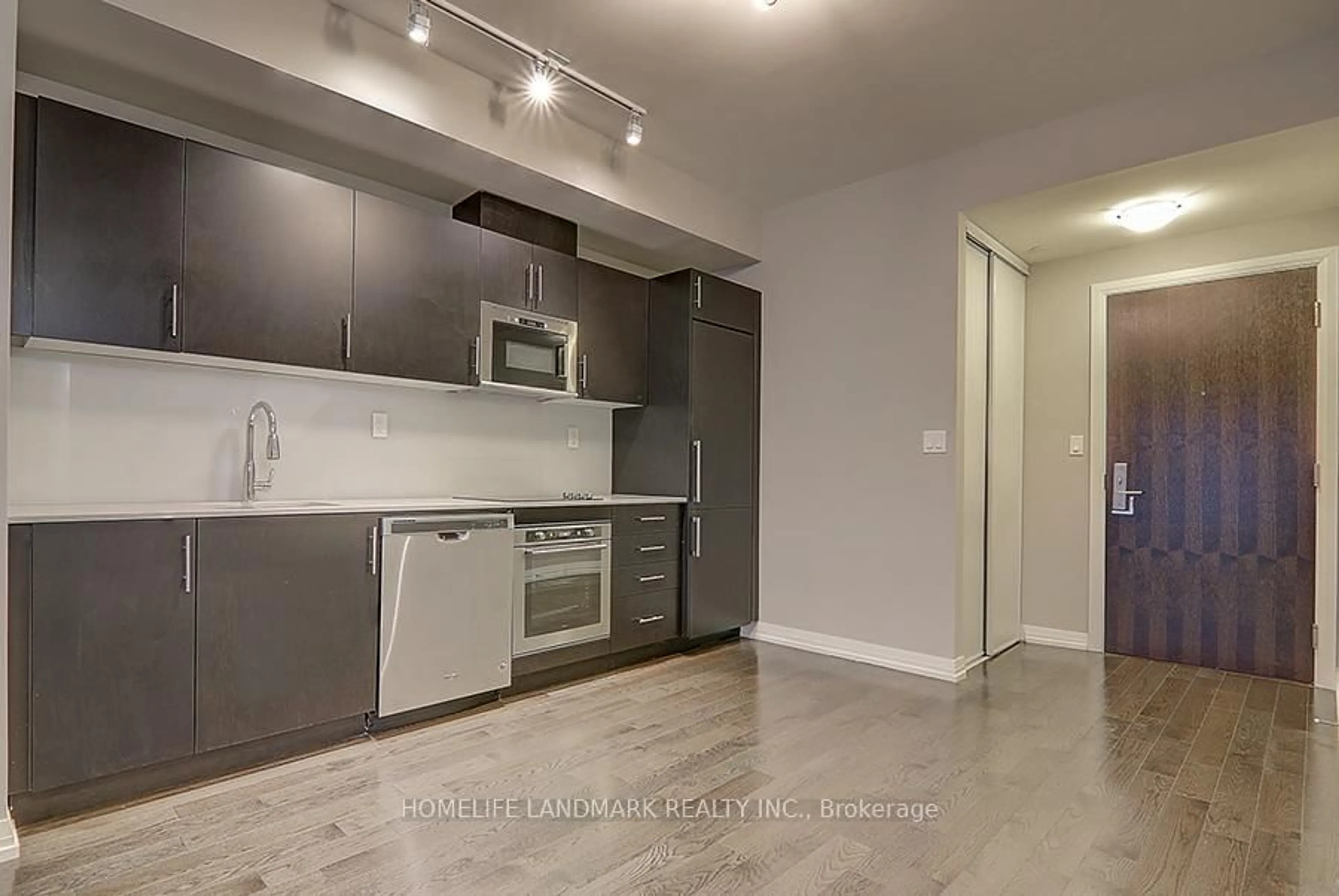 Unknown for 460 Adelaide St #701, Toronto Ontario M5A 1N6