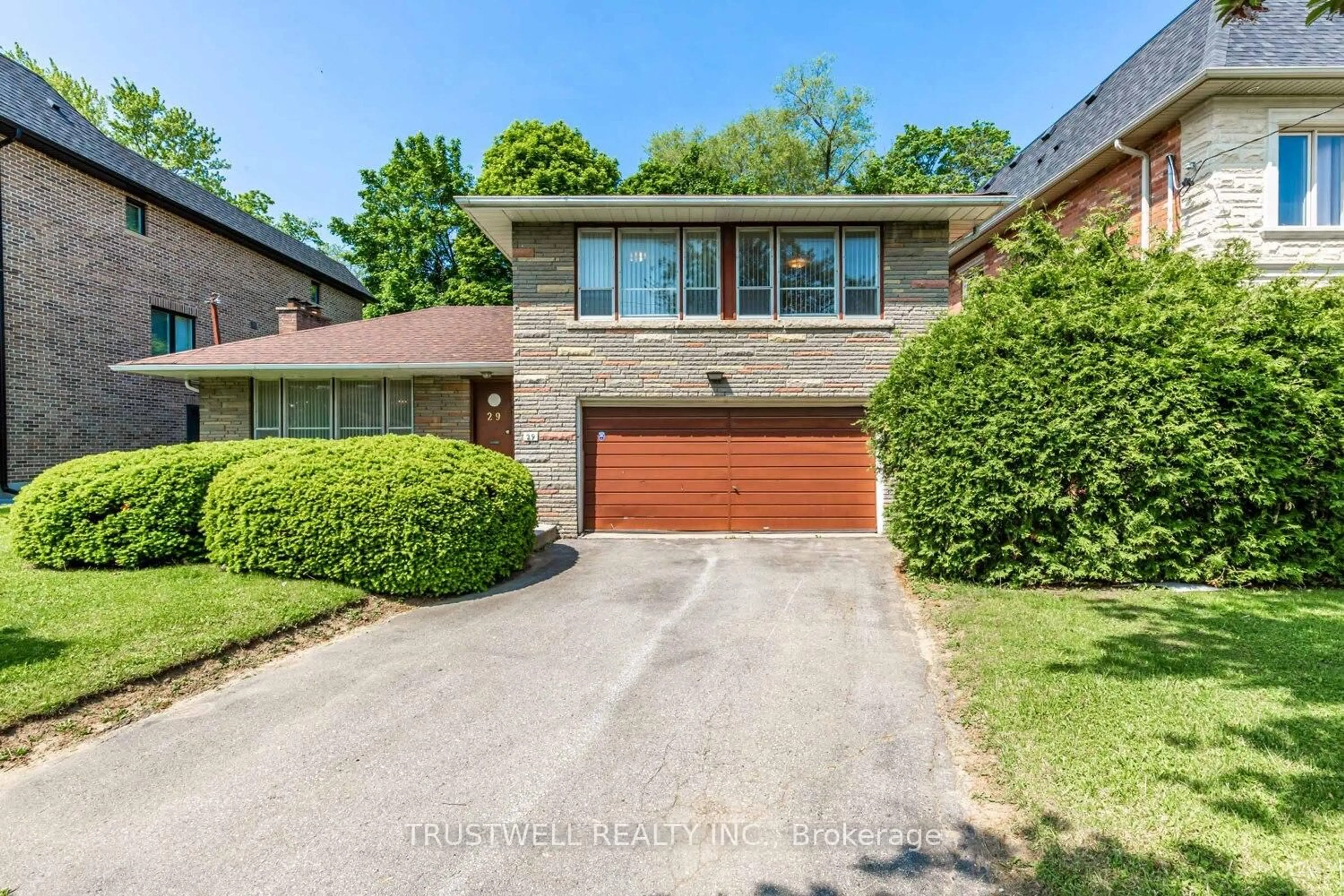 Home with brick exterior material, street for 29 Whittaker Cres, Toronto Ontario M2K 1K7