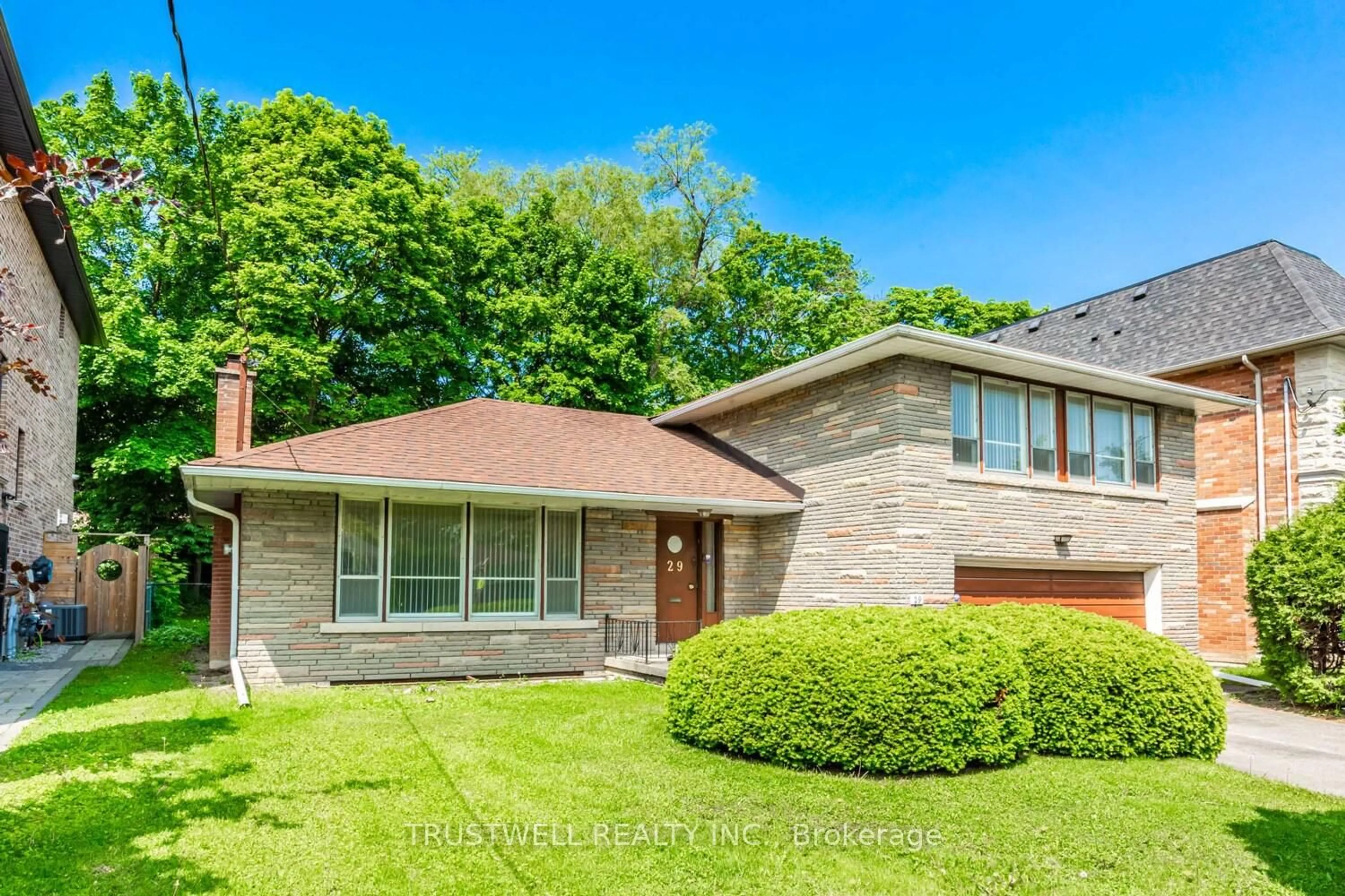 Home with brick exterior material, street for 29 Whittaker Cres, Toronto Ontario M2K 1K7