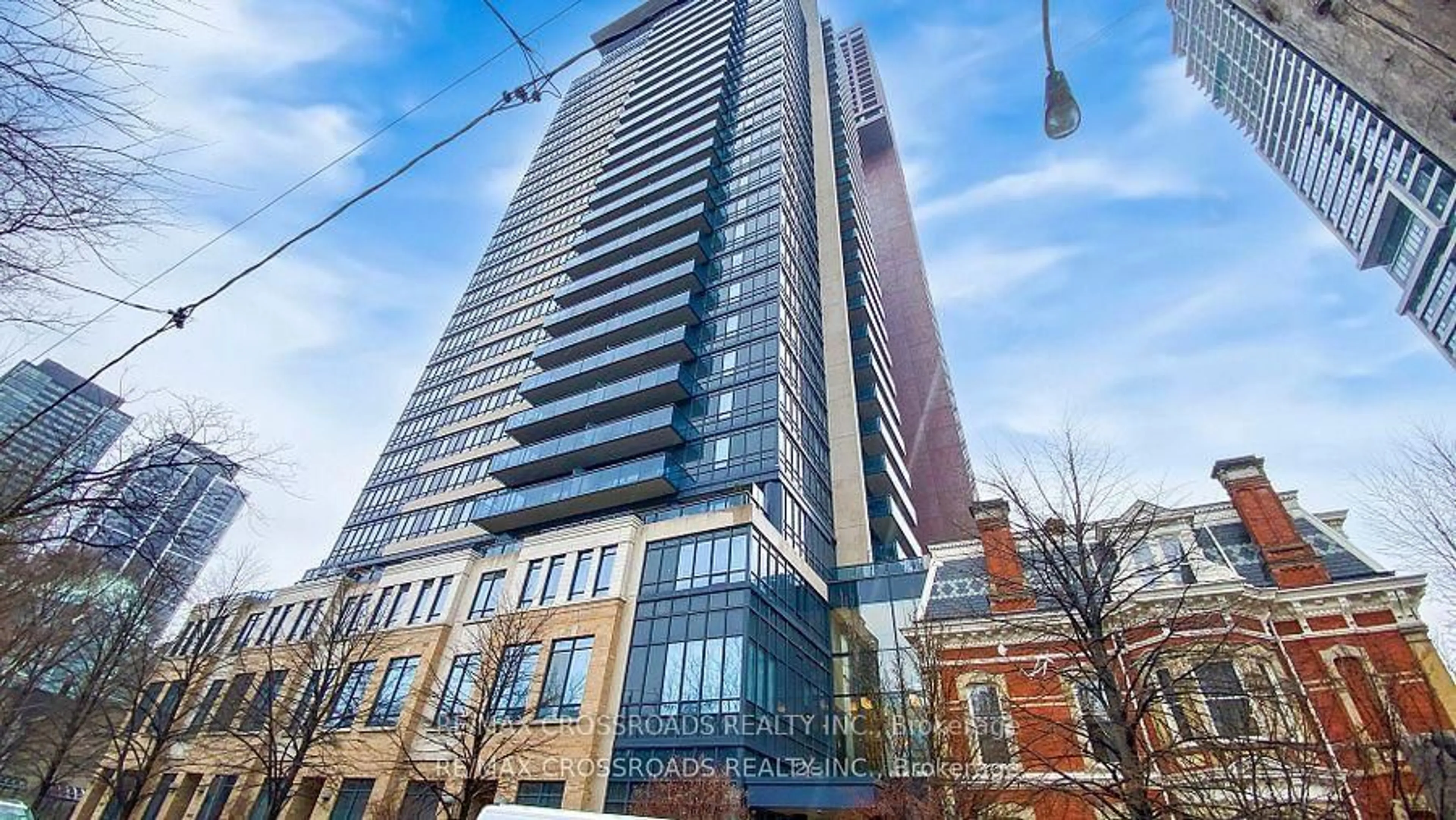 Indoor foyer for 28 Linden St #201, Toronto Ontario M4Y 0A4