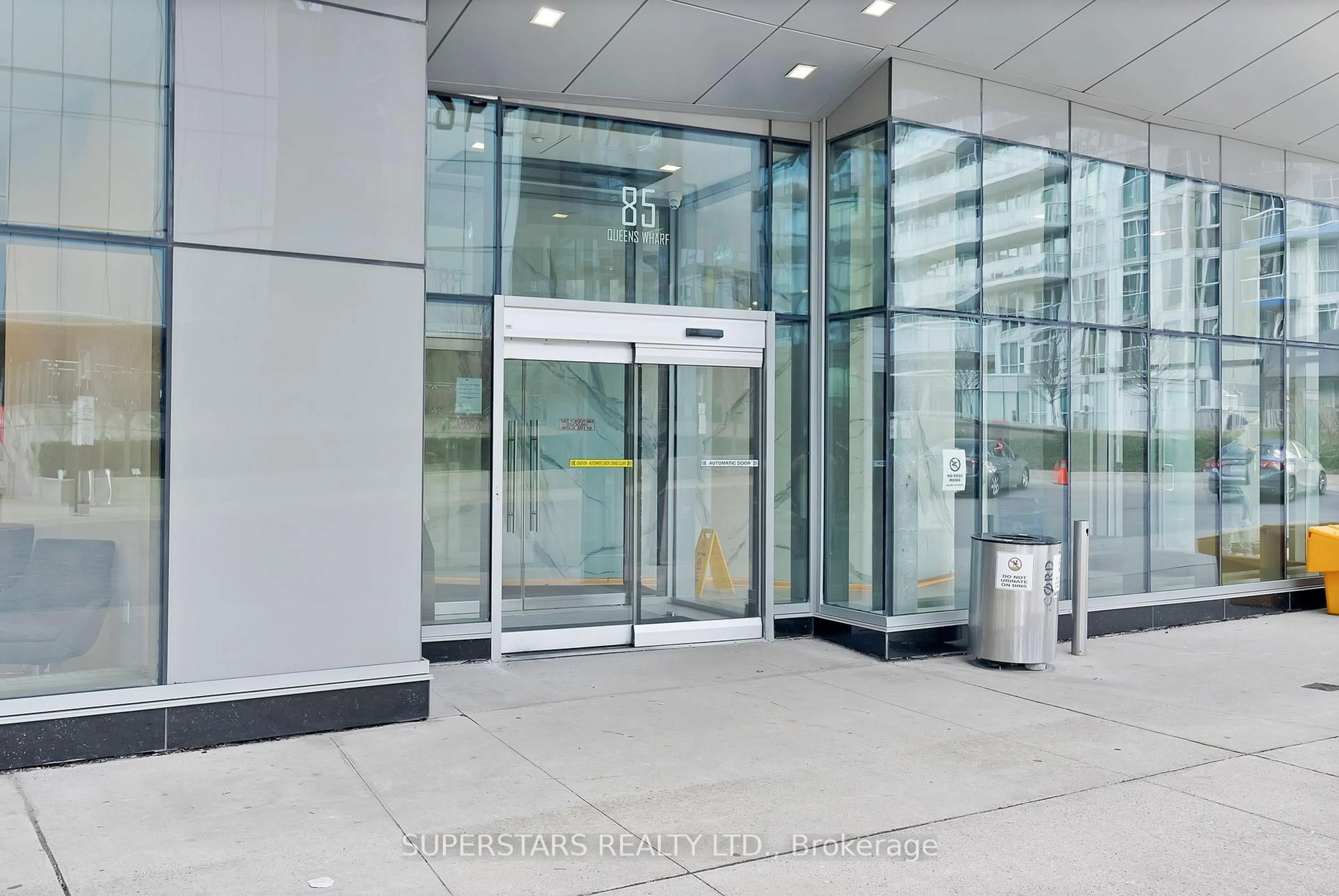 Indoor foyer for 85 Queens Wharf Rd #3601, Toronto Ontario M5V 0J9