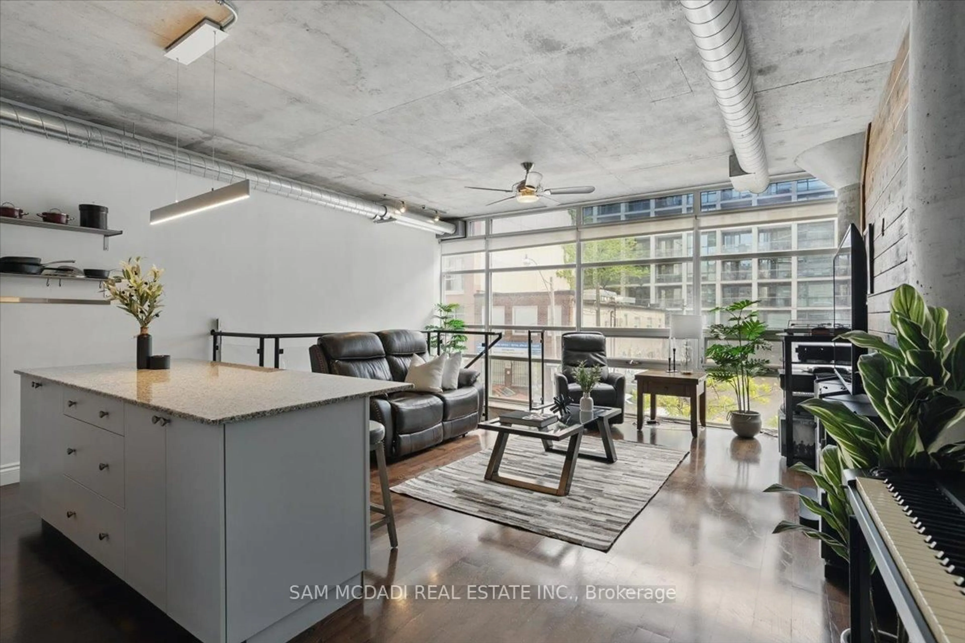 Unknown for 42 Camden St #204, Toronto Ontario M5V 1V1