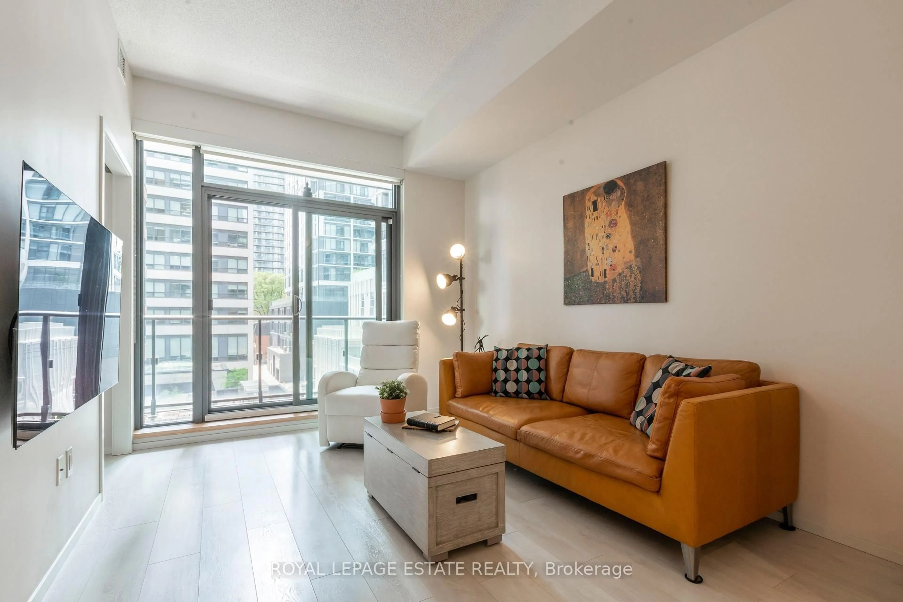 Living room with furniture, unknown for 159 Dundas St #404, Toronto Ontario M5B 0A9