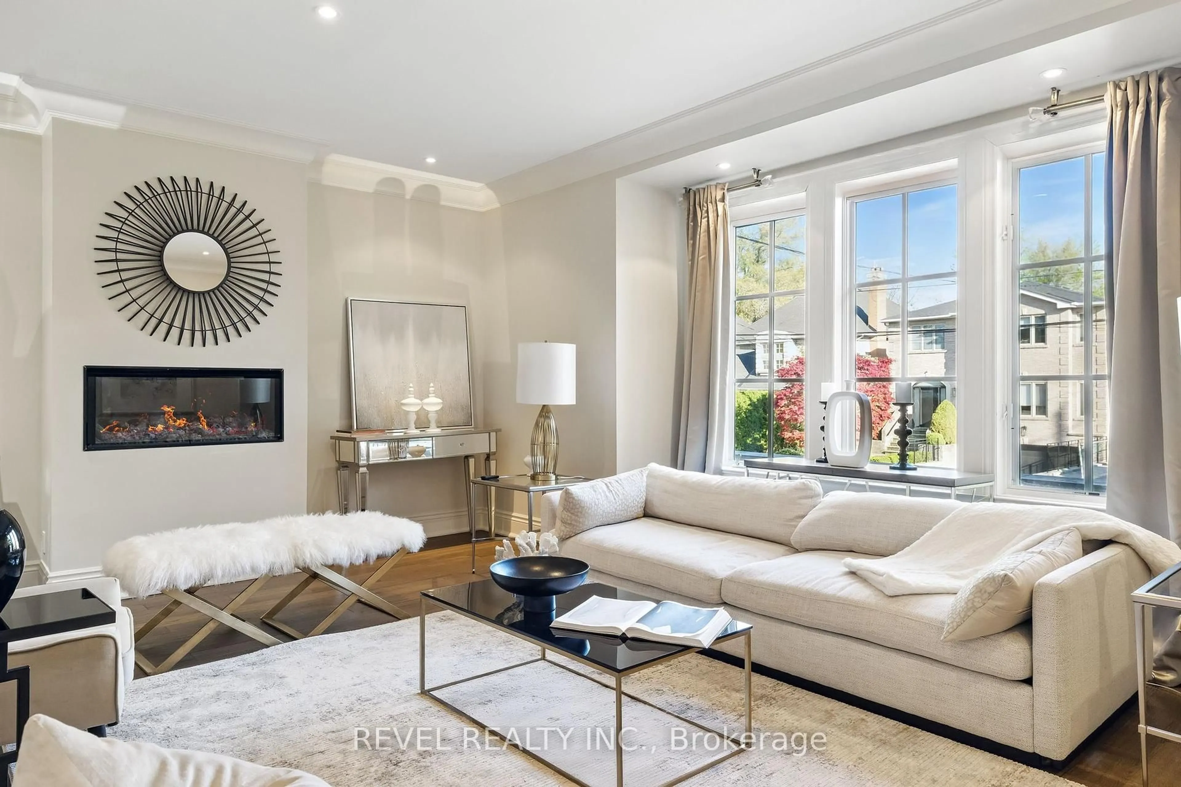 Living room with furniture, unknown for 208 Carmichael Ave, Toronto Ontario M5M 2X3
