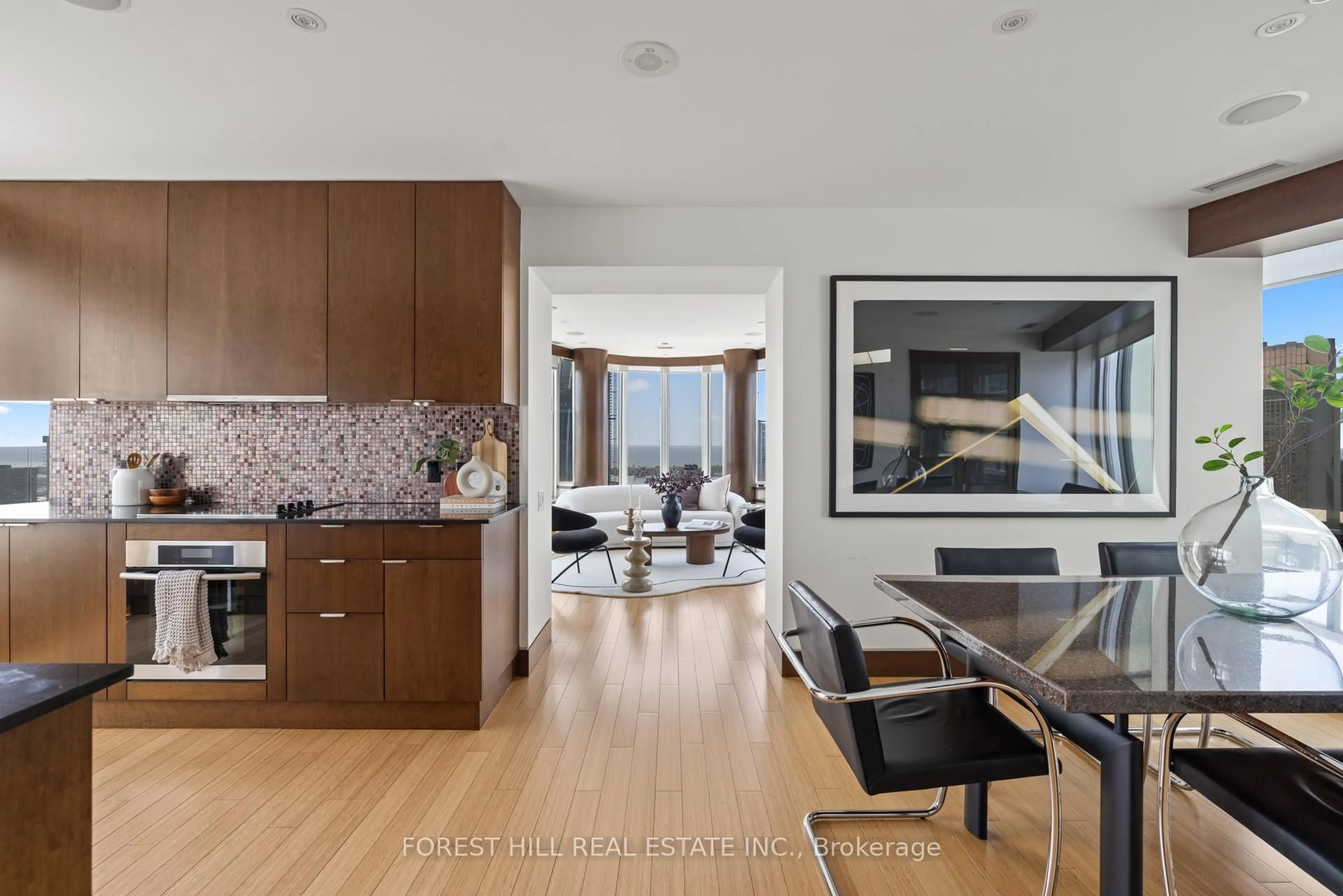 Open concept kitchen, unknown for 1 King St ##4307, Toronto Ontario M5H 1A2
