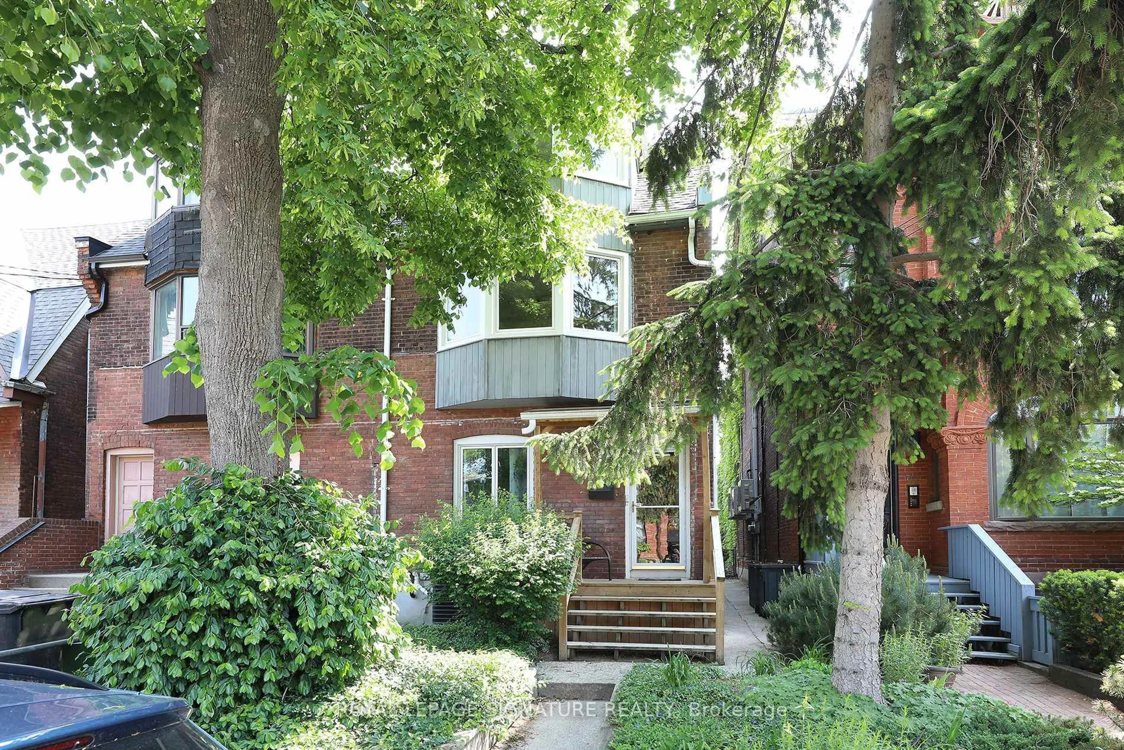 Home with brick exterior material, street for 769 Euclid Ave, Toronto Ontario M6G 2V3