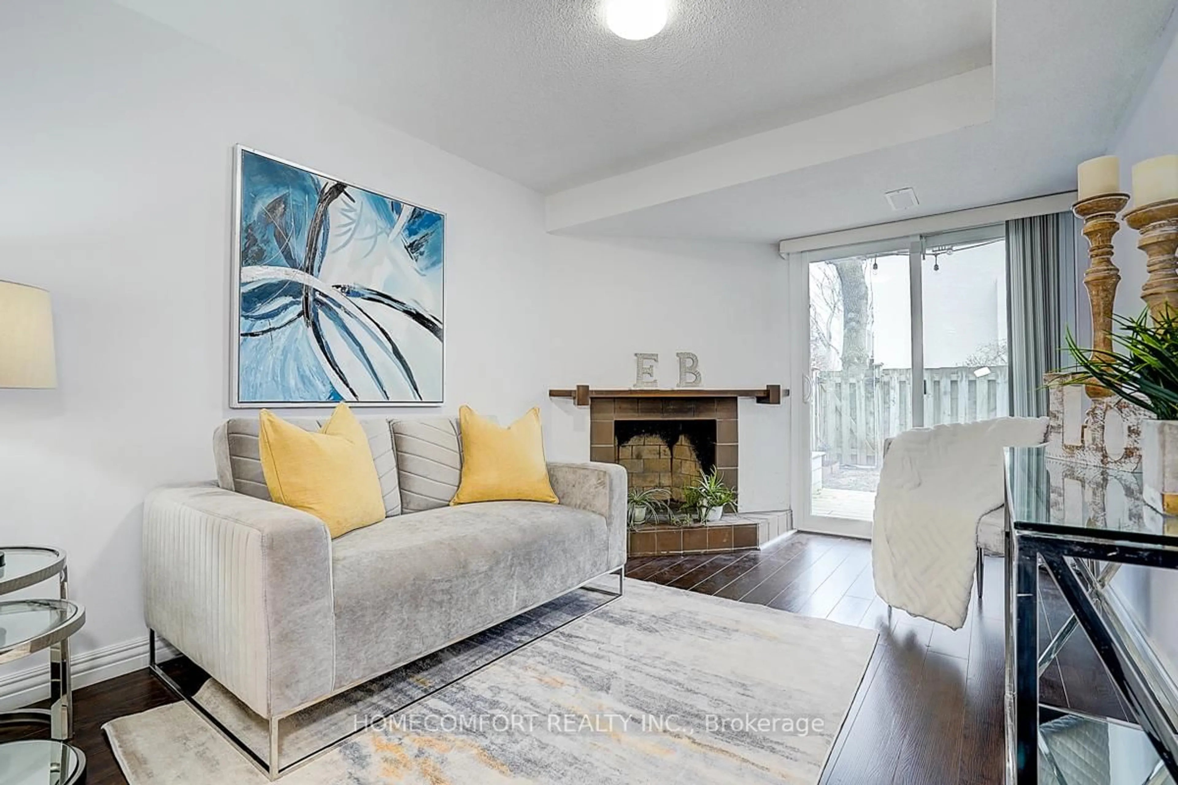 Living room with furniture, unknown for 68 Maris Shepway, Toronto Ontario M2J 4S1