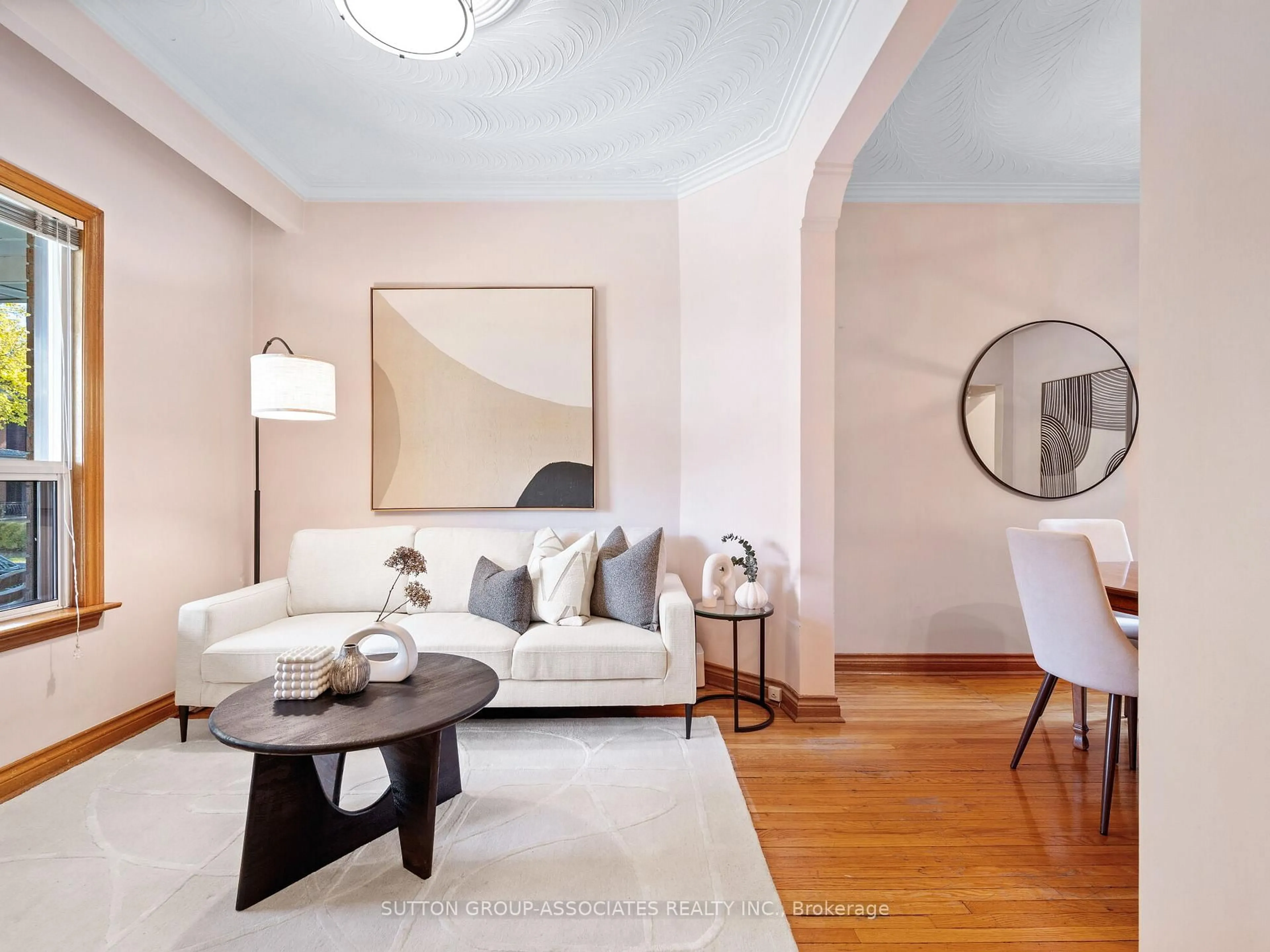 Living room with furniture, unknown for 696 Crawford St, Toronto Ontario M6G 3K2