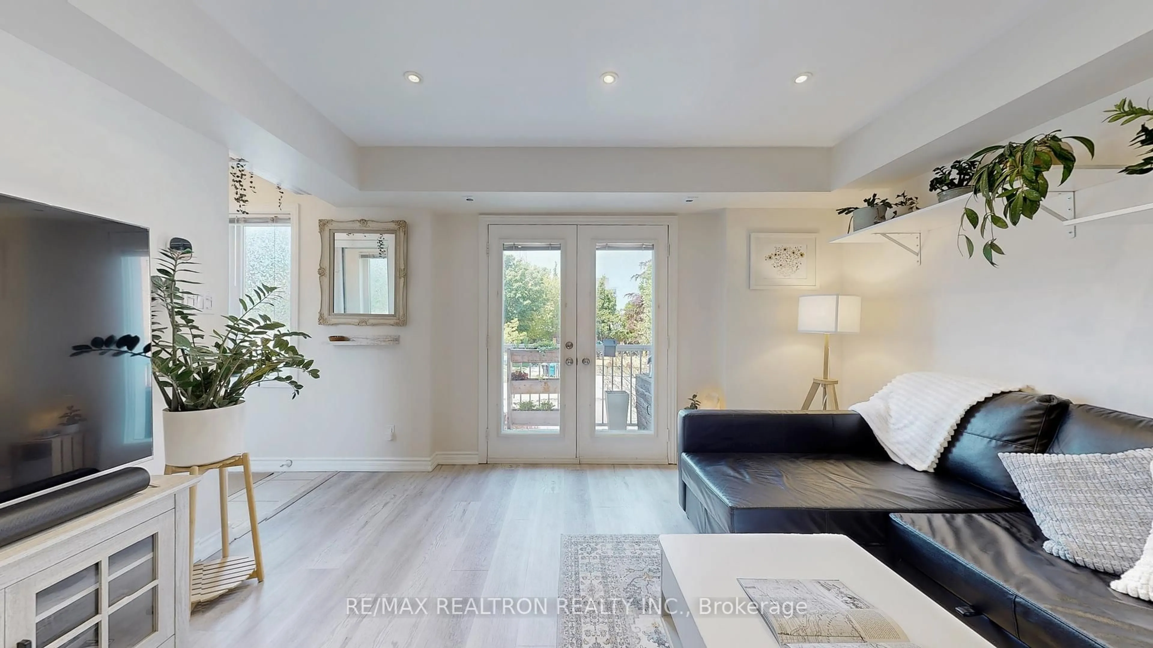 Unknown for 12 Sudbury St #406, Toronto Ontario M6J 3W7