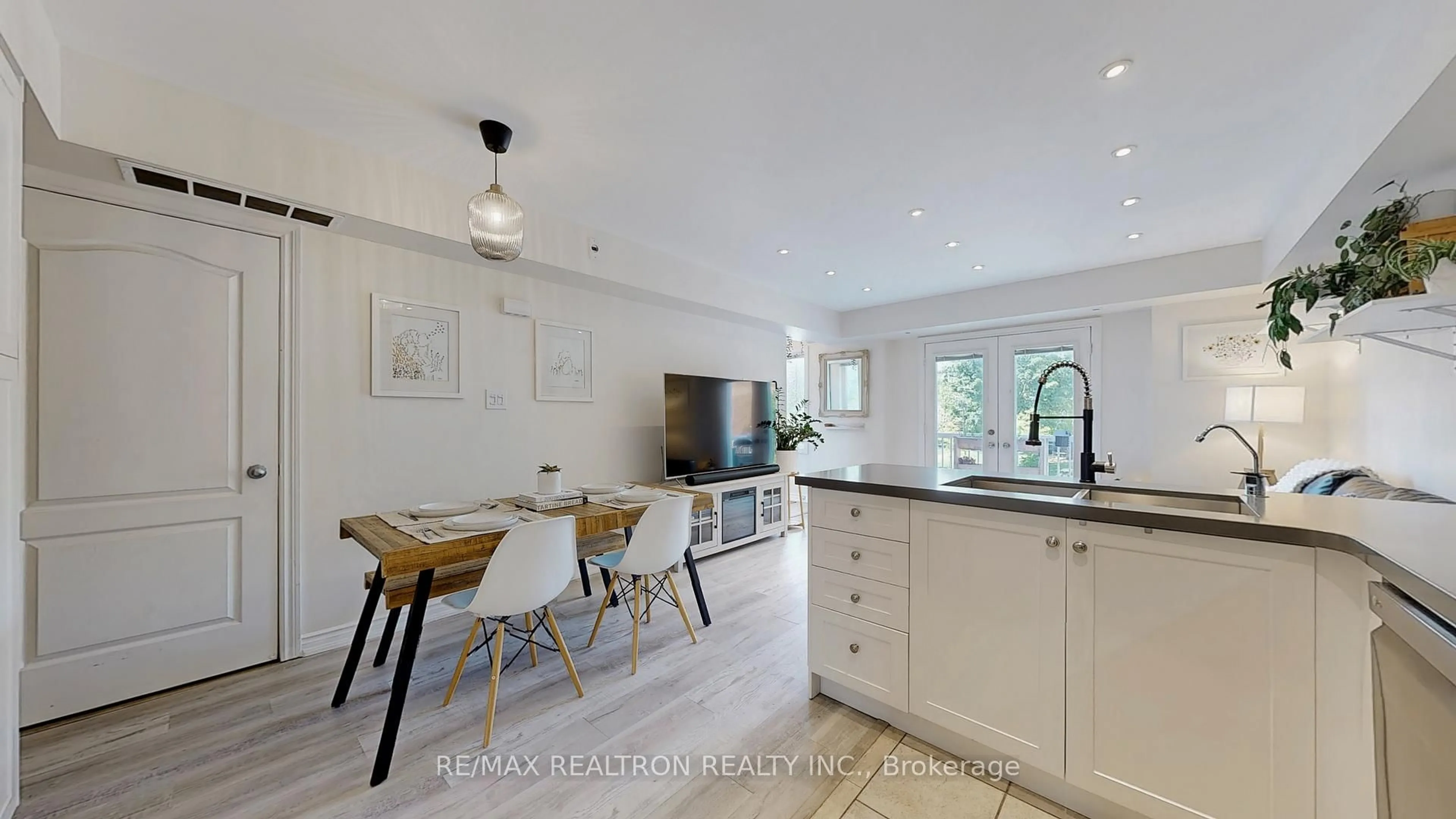 Contemporary kitchen, unknown for 12 Sudbury St #406, Toronto Ontario M6J 3W7