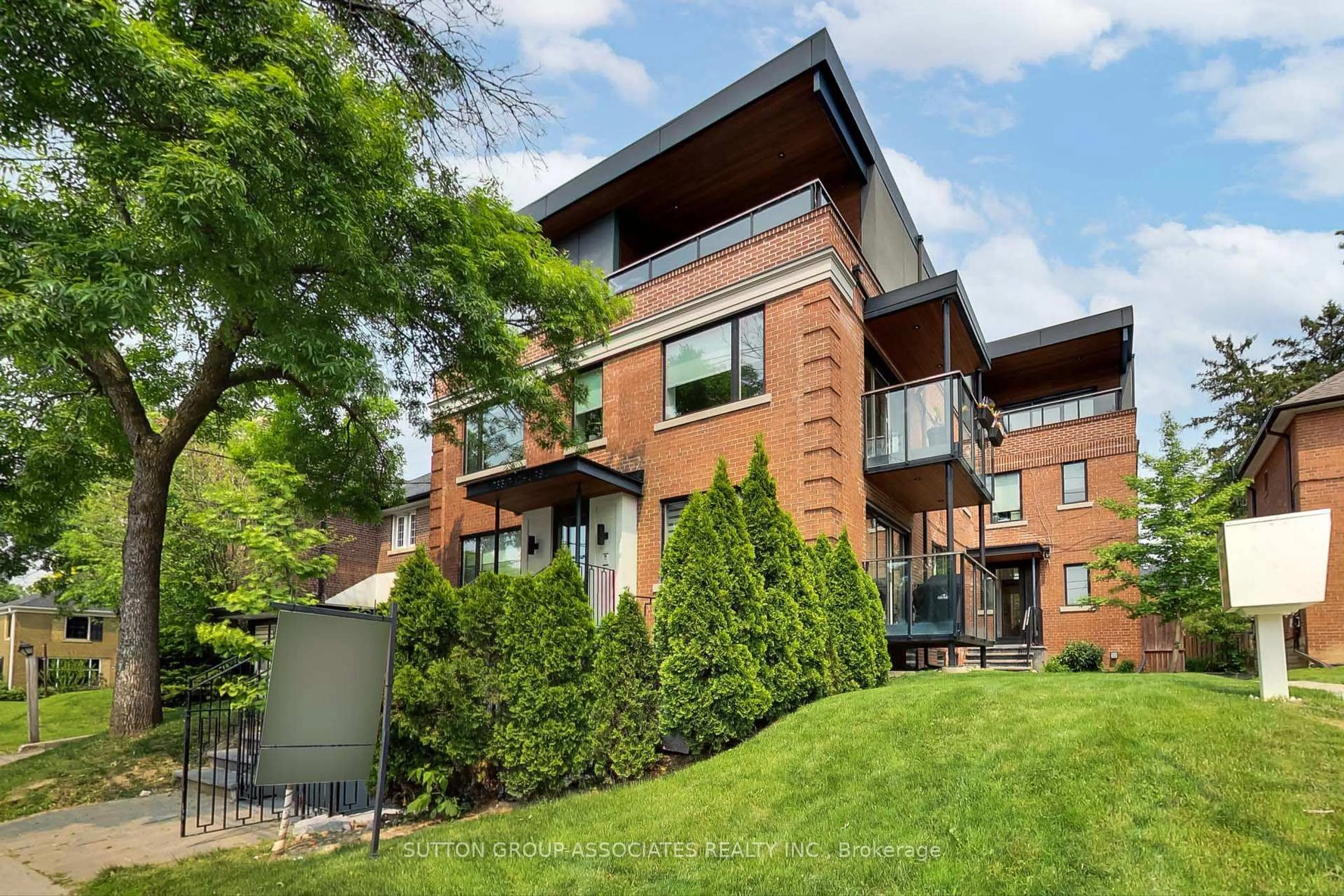 Home with brick exterior material, unknown for 1733 Bathurst St #1A, Toronto Ontario M5P 3K4