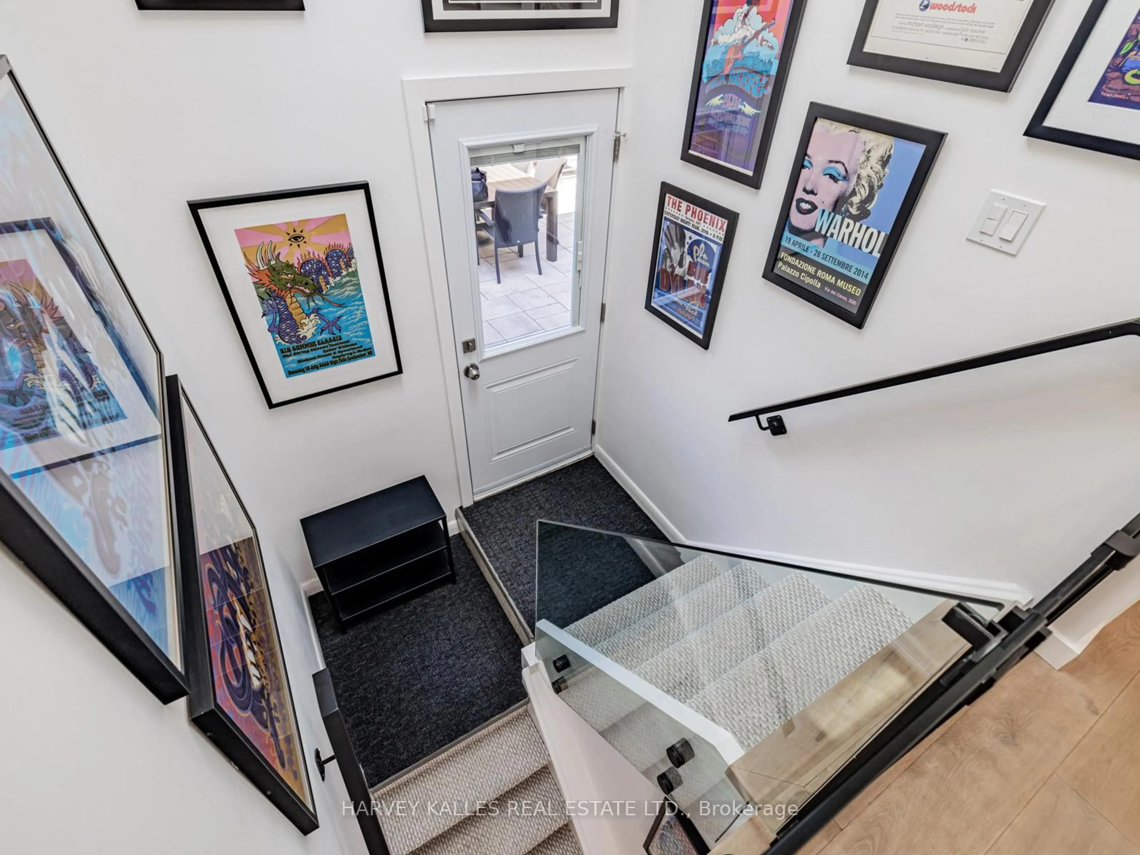 Indoor foyer for 59 Acton Ave, Toronto Ontario M3H 4G9