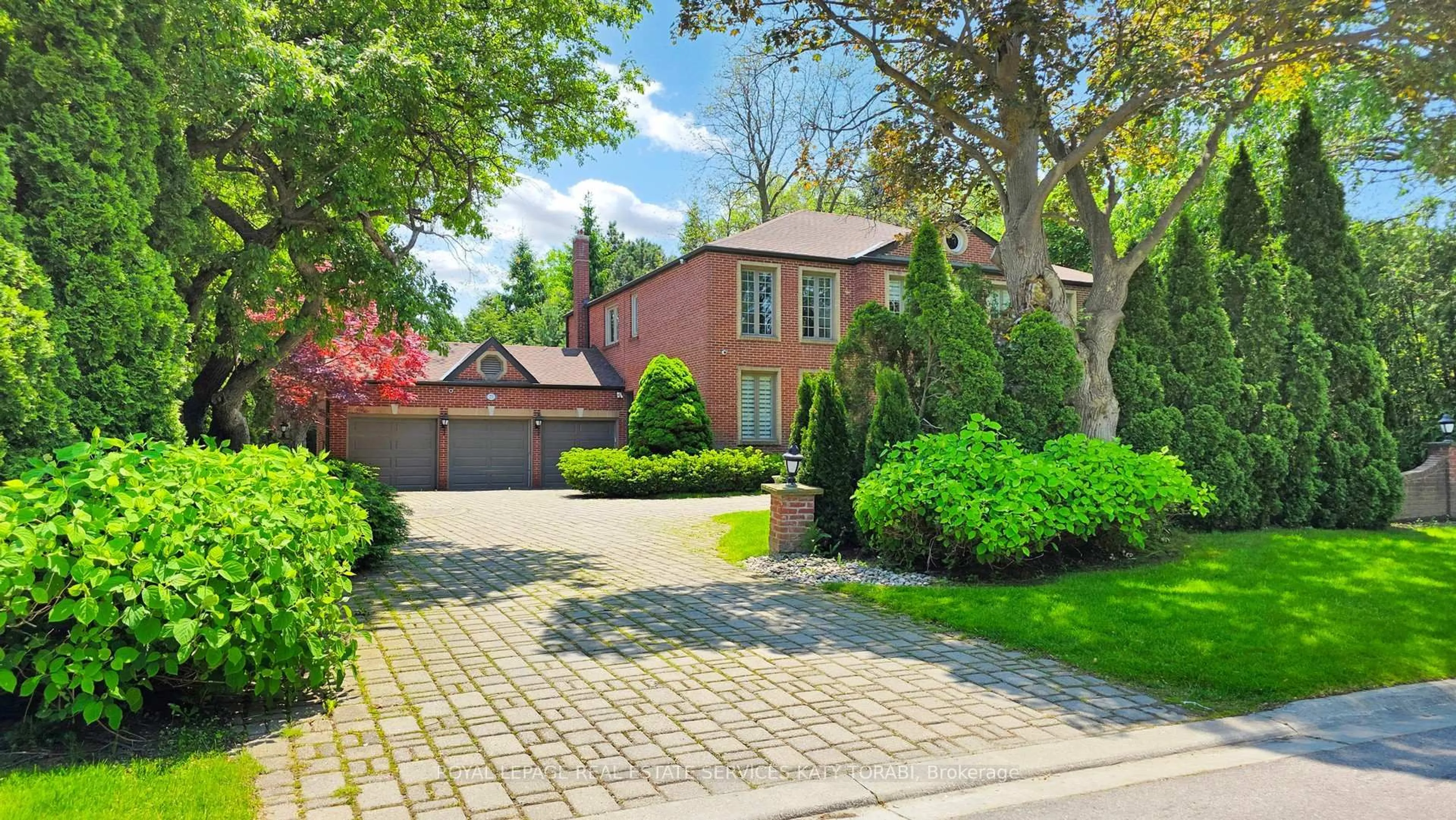 Home with brick exterior material, street for 21 Forest Heights Blvd, Toronto Ontario M2L 1G4