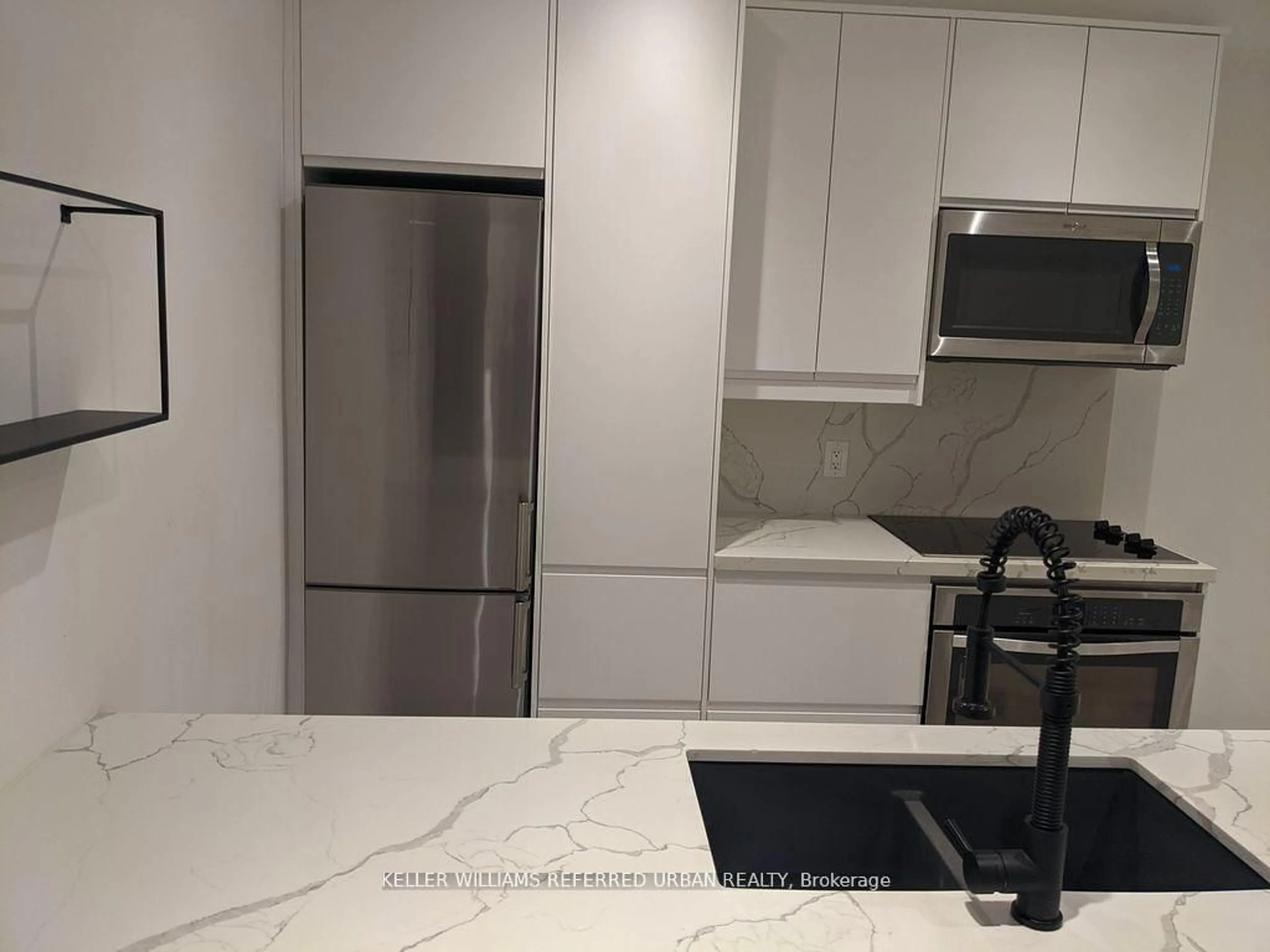 Standard kitchen, unknown for 3000 Bathurst St #110, Toronto Ontario M6B 3B4