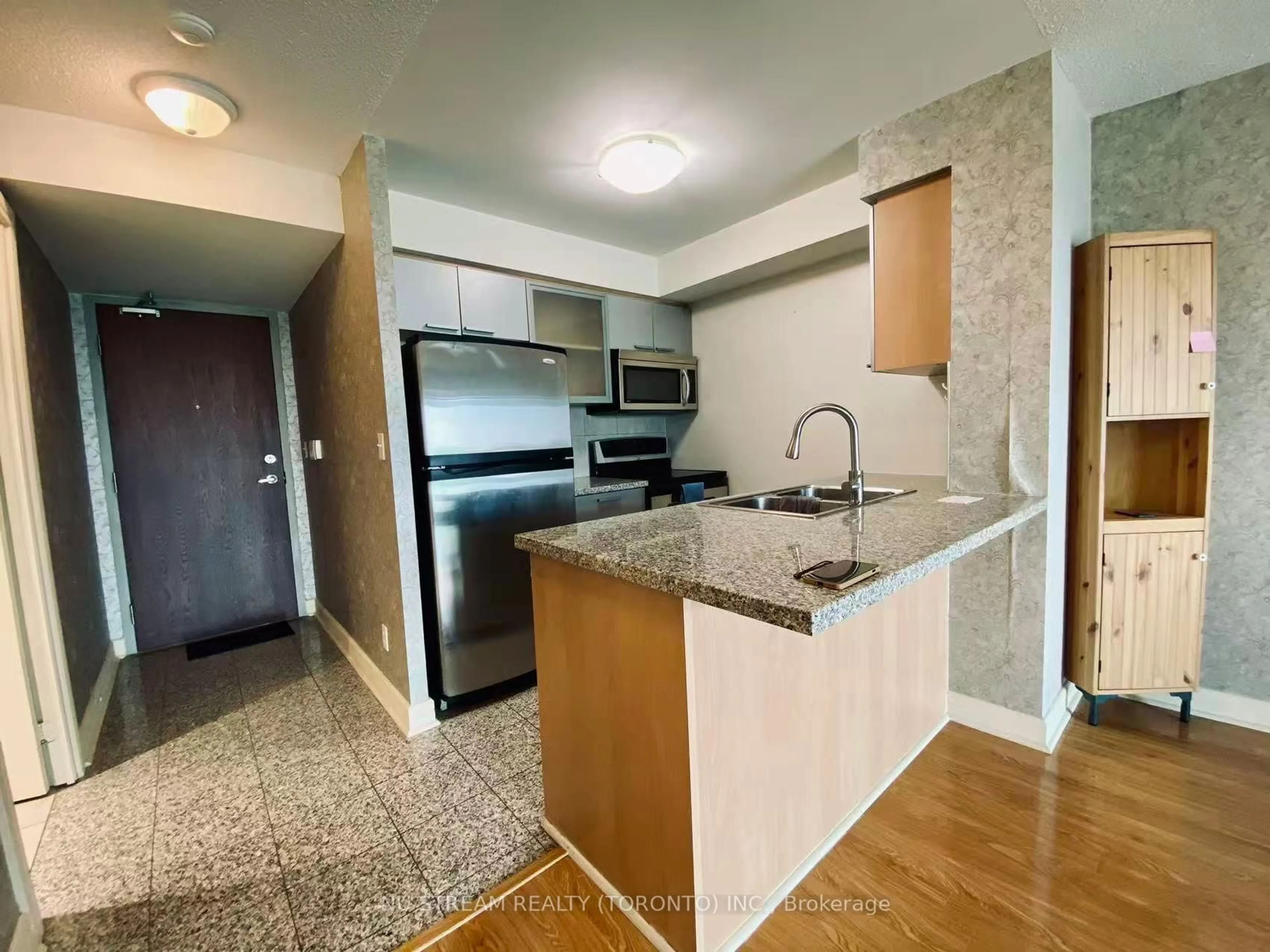 Standard kitchen, unknown for 18 Harrison Garden Blvd #1409, Toronto Ontario M2N 7J7