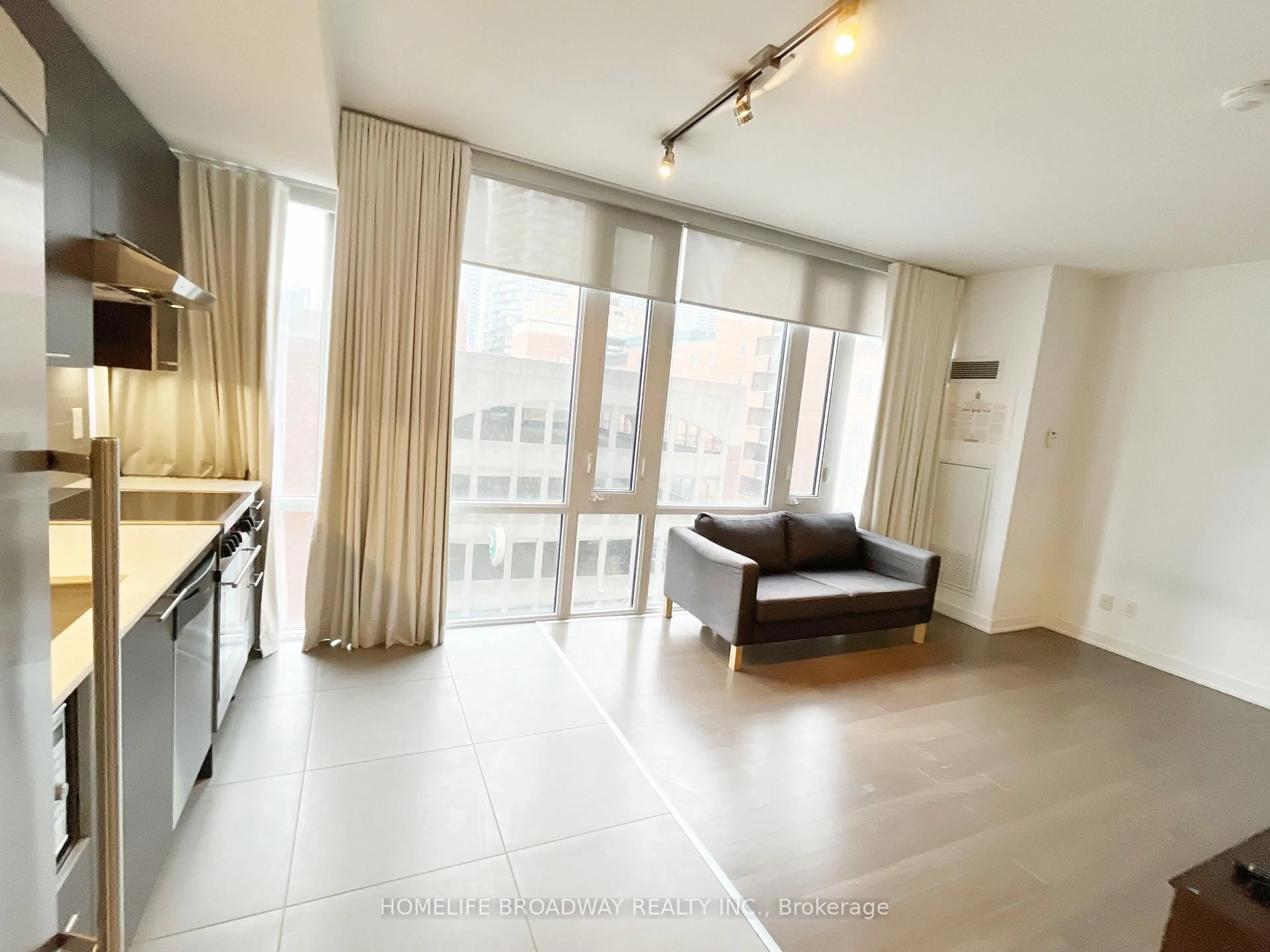 A pic of a room for 1 Market St #416, Toronto Ontario M5E 0A2