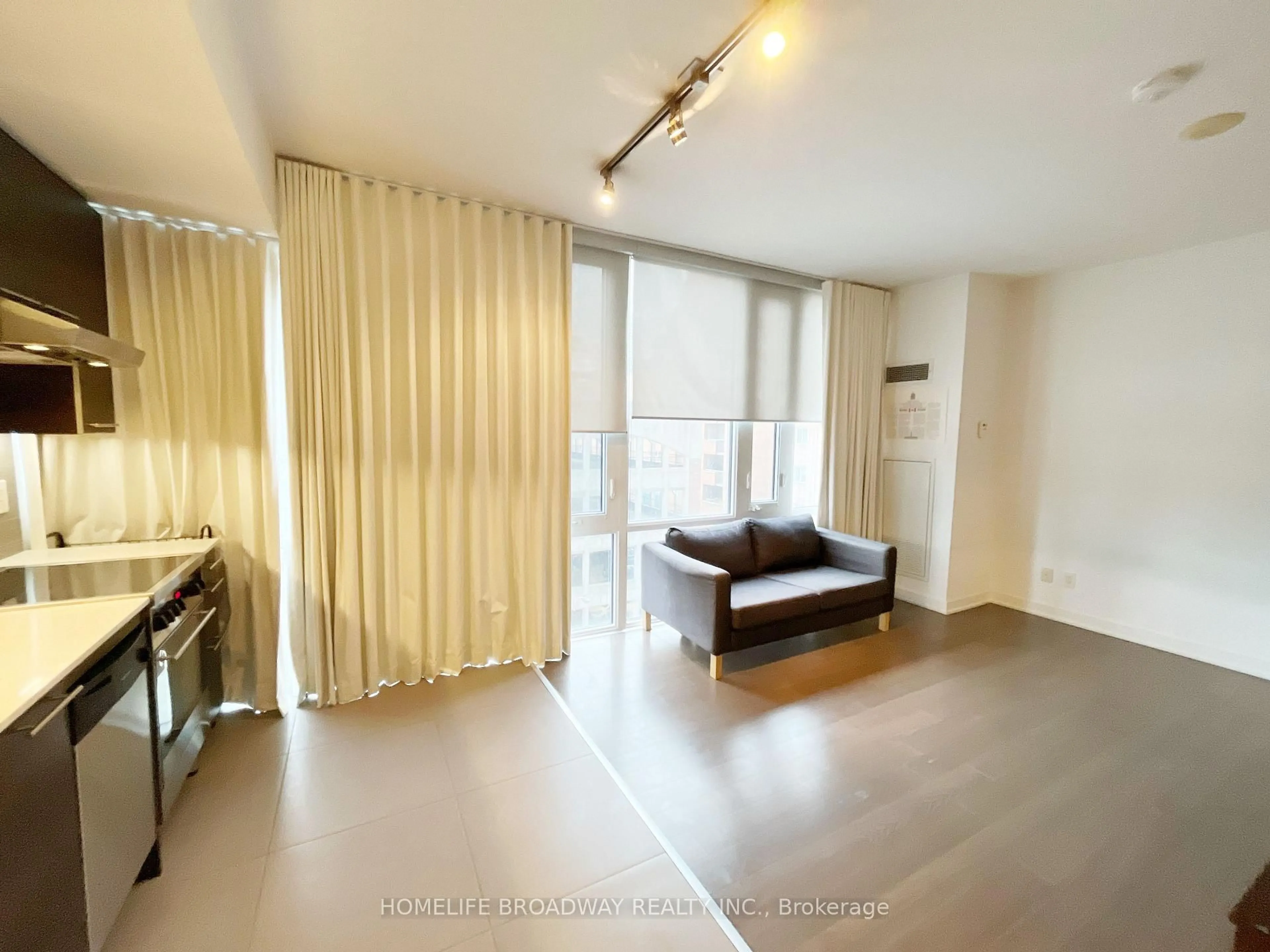 A pic of a room for 1 Market St #416, Toronto Ontario M5E 0A2
