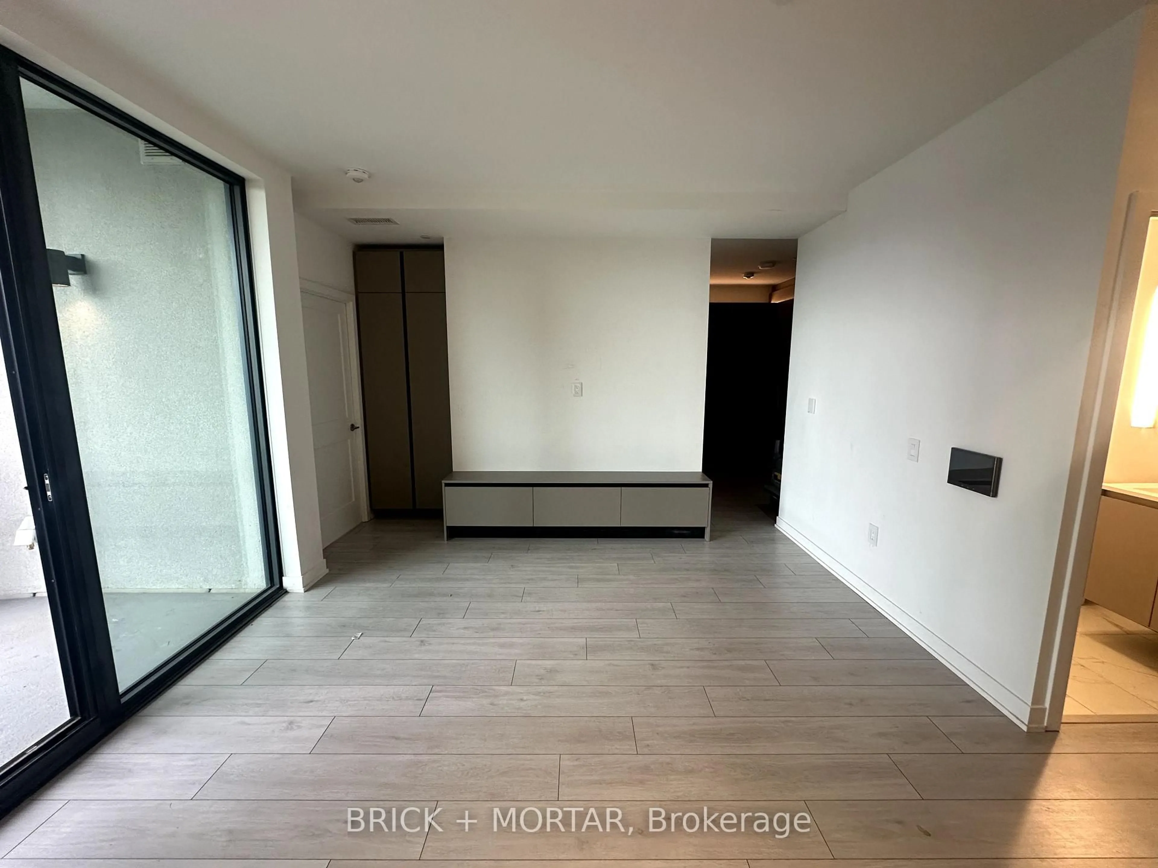 A pic of a room for 1 Hillsdale Ave #603, Toronto Ontario M4S 2A5