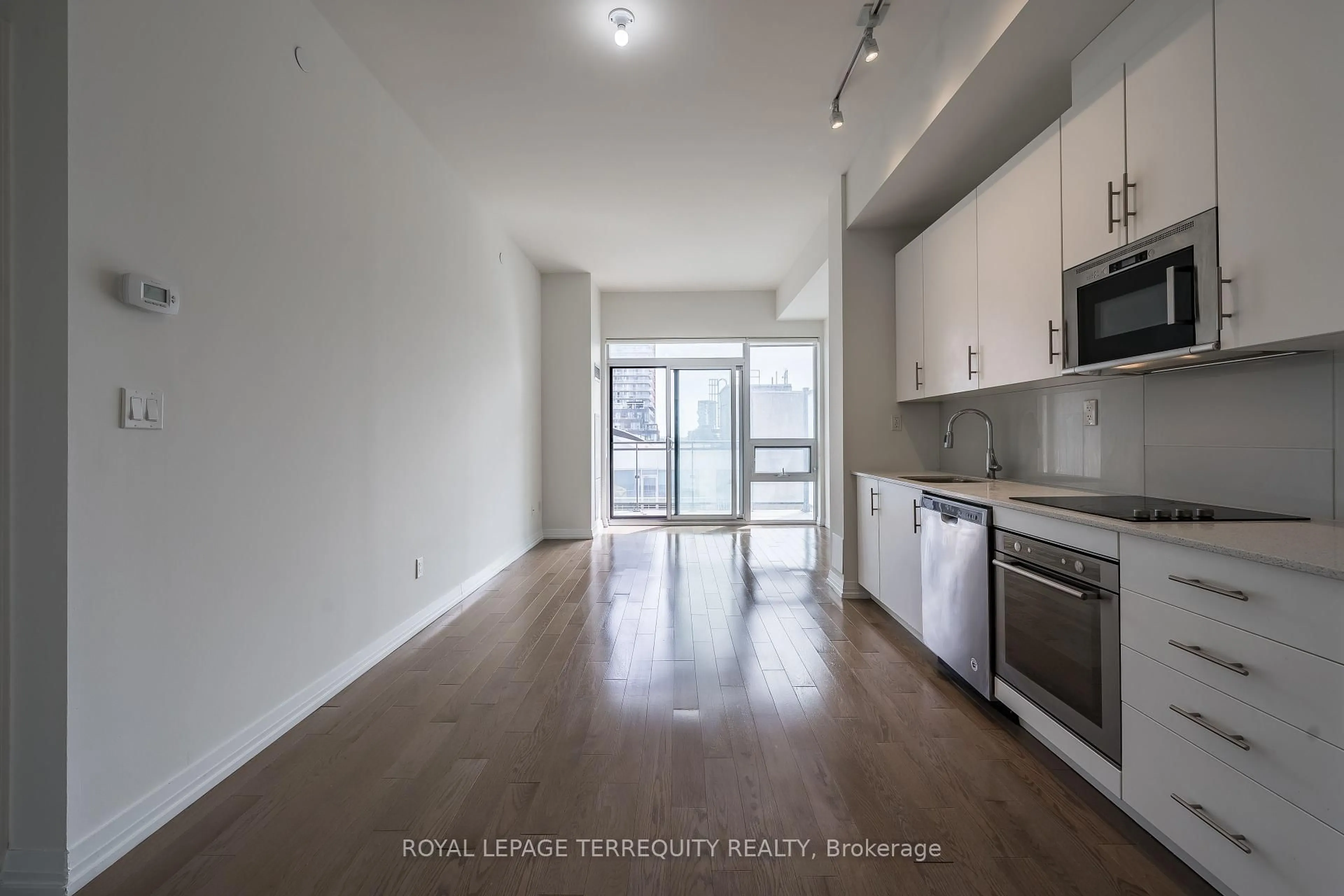 Unknown for 460 Adelaide St #1032, Toronto Ontario M5A 0E7