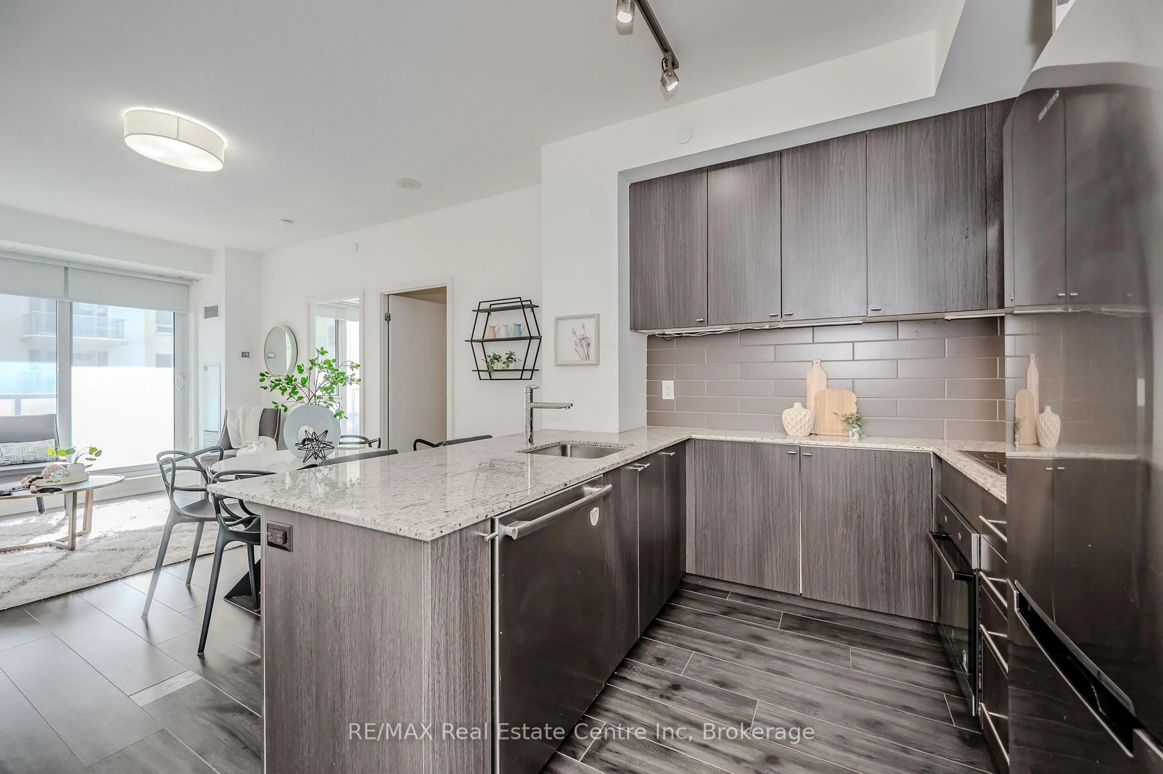 Open concept kitchen, unknown for 18 Rean Dr #523, Toronto Ontario M2K 0C7