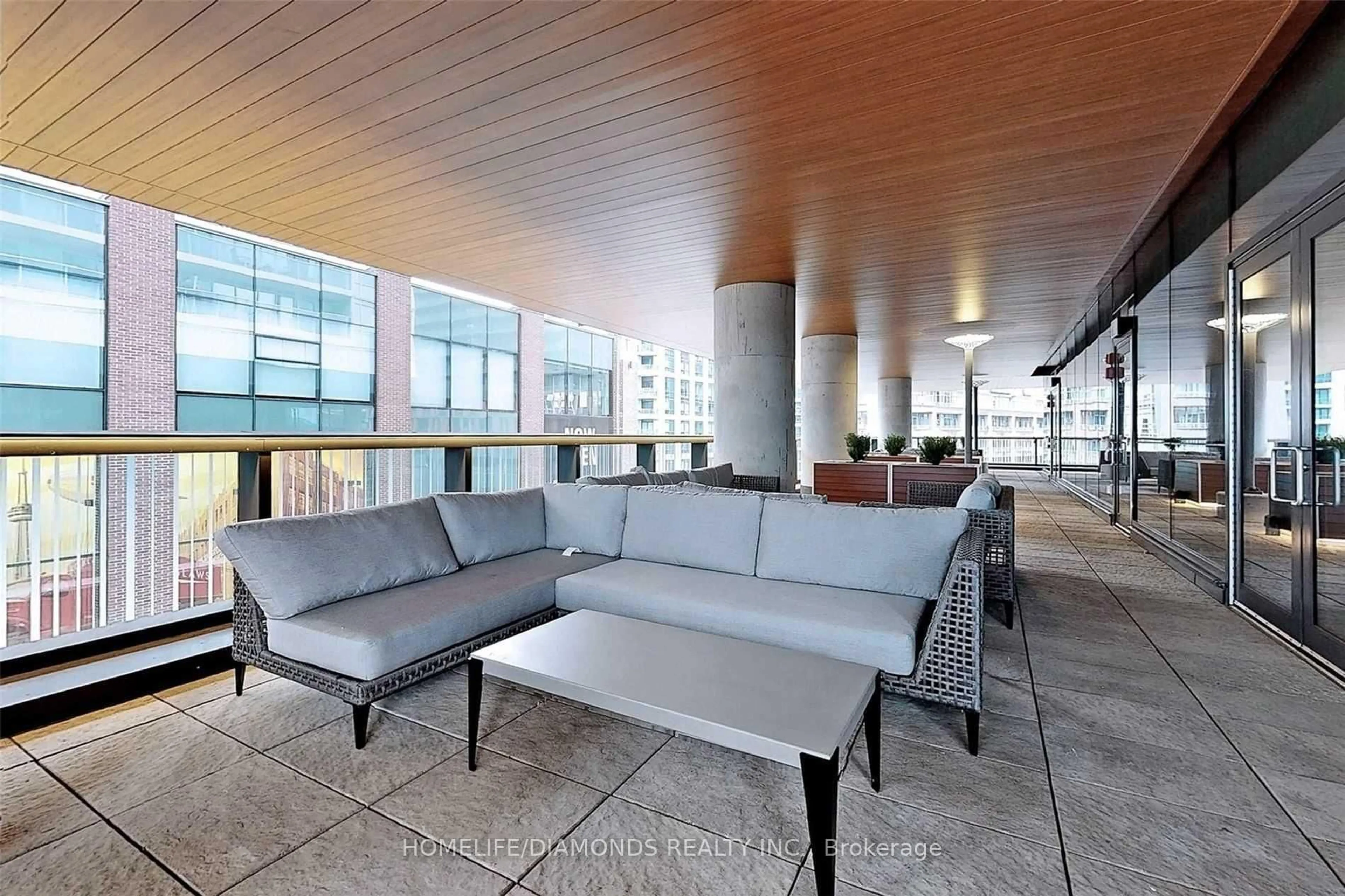 Lobby for 19 BATHURST St #816, Toronto Ontario M6A 2E1
