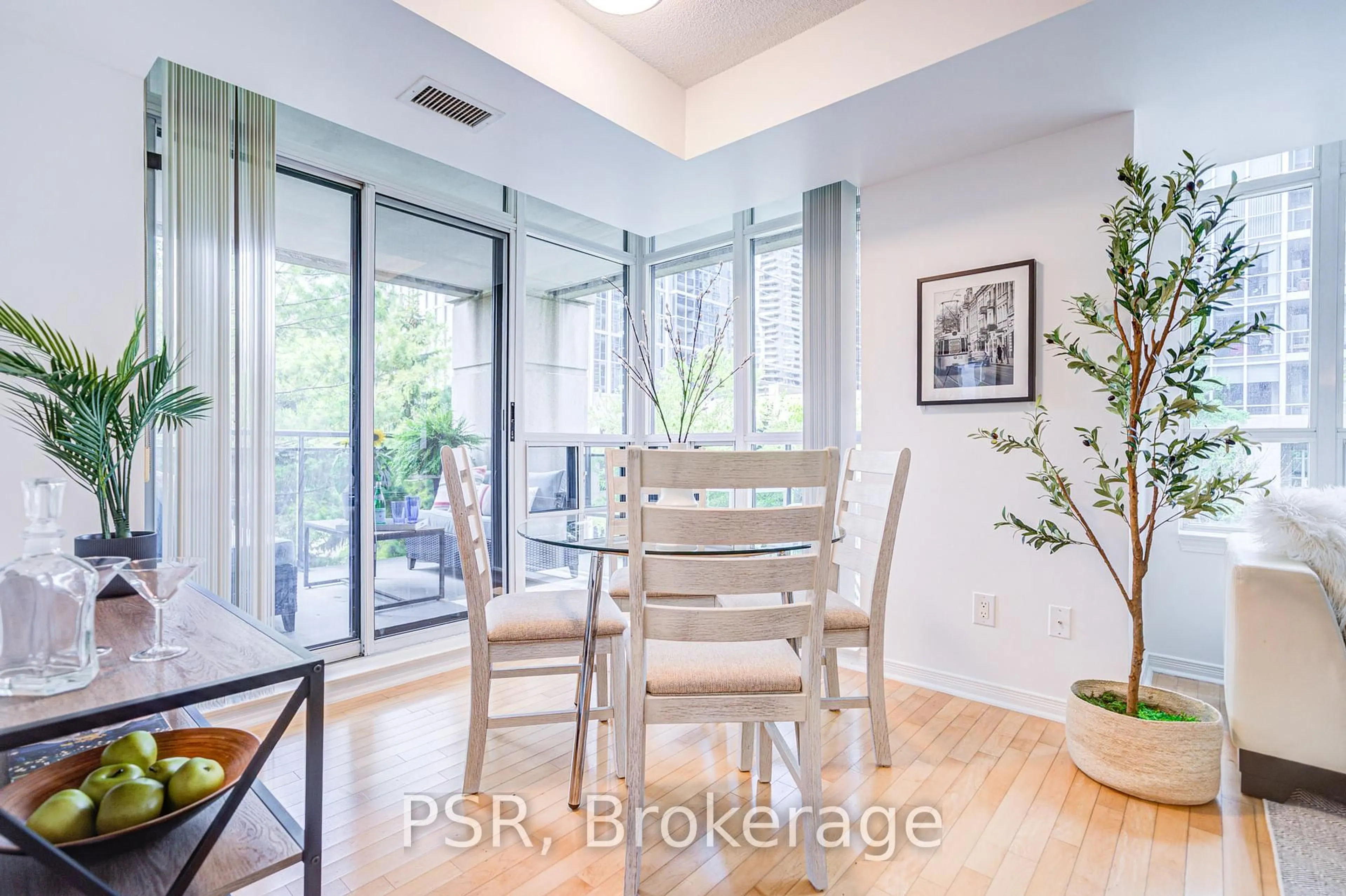 Dining room, wood/laminate floor for 155 Beecroft Rd #211, Toronto Ontario M2N 7C6