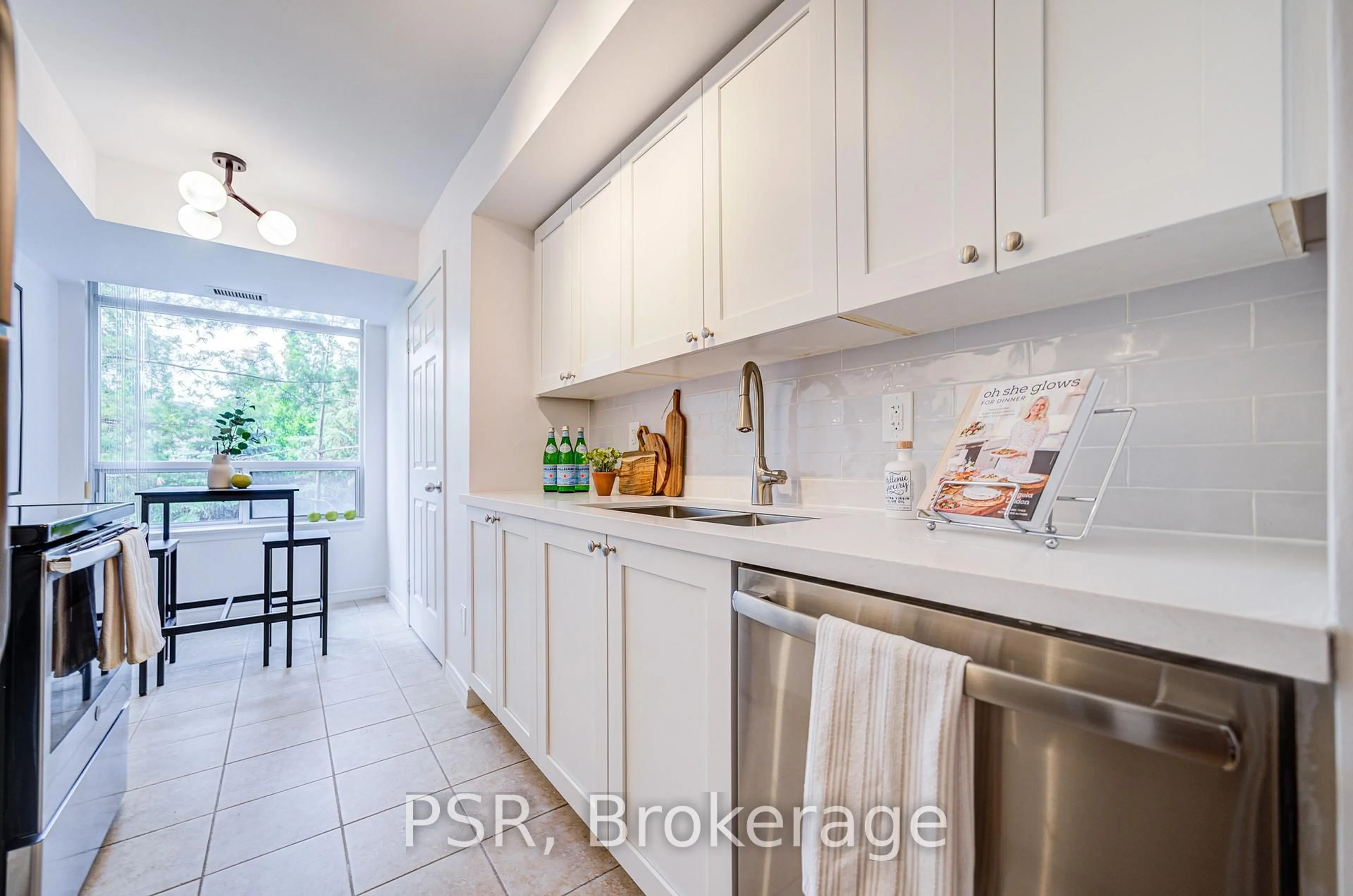 Unknown for 155 Beecroft Rd #211, Toronto Ontario M2N 7C6