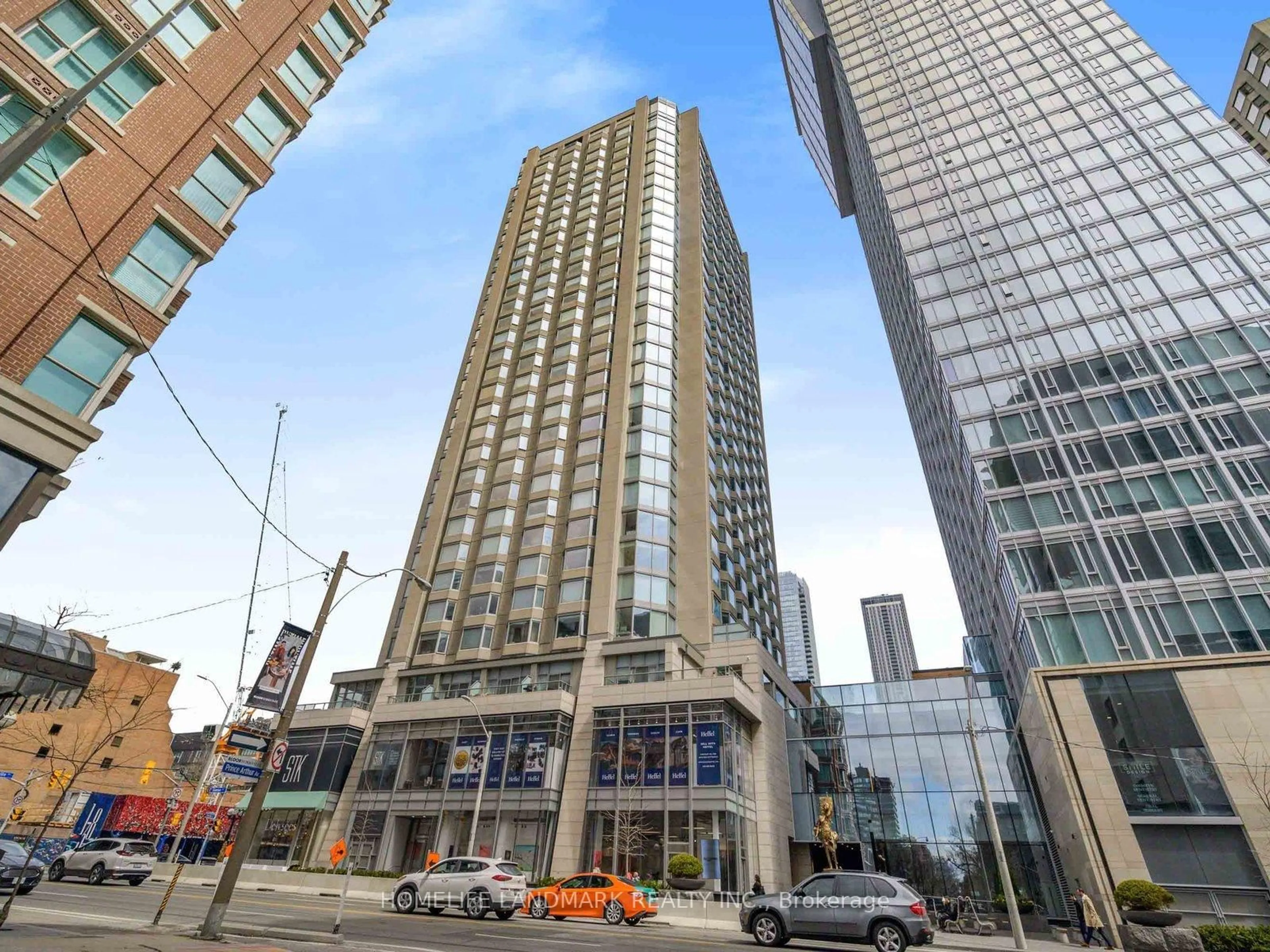 Indoor foyer for 155 Yorkville Ave #2504, Toronto Ontario M5R 0B4