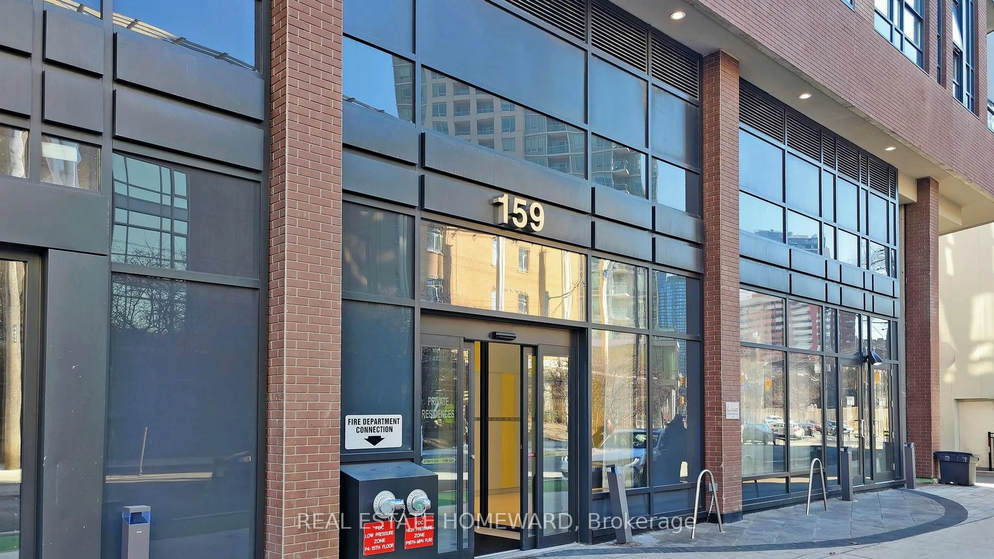 Indoor foyer for 159 Wellesley St #1809, Toronto Ontario M4Y 0H5