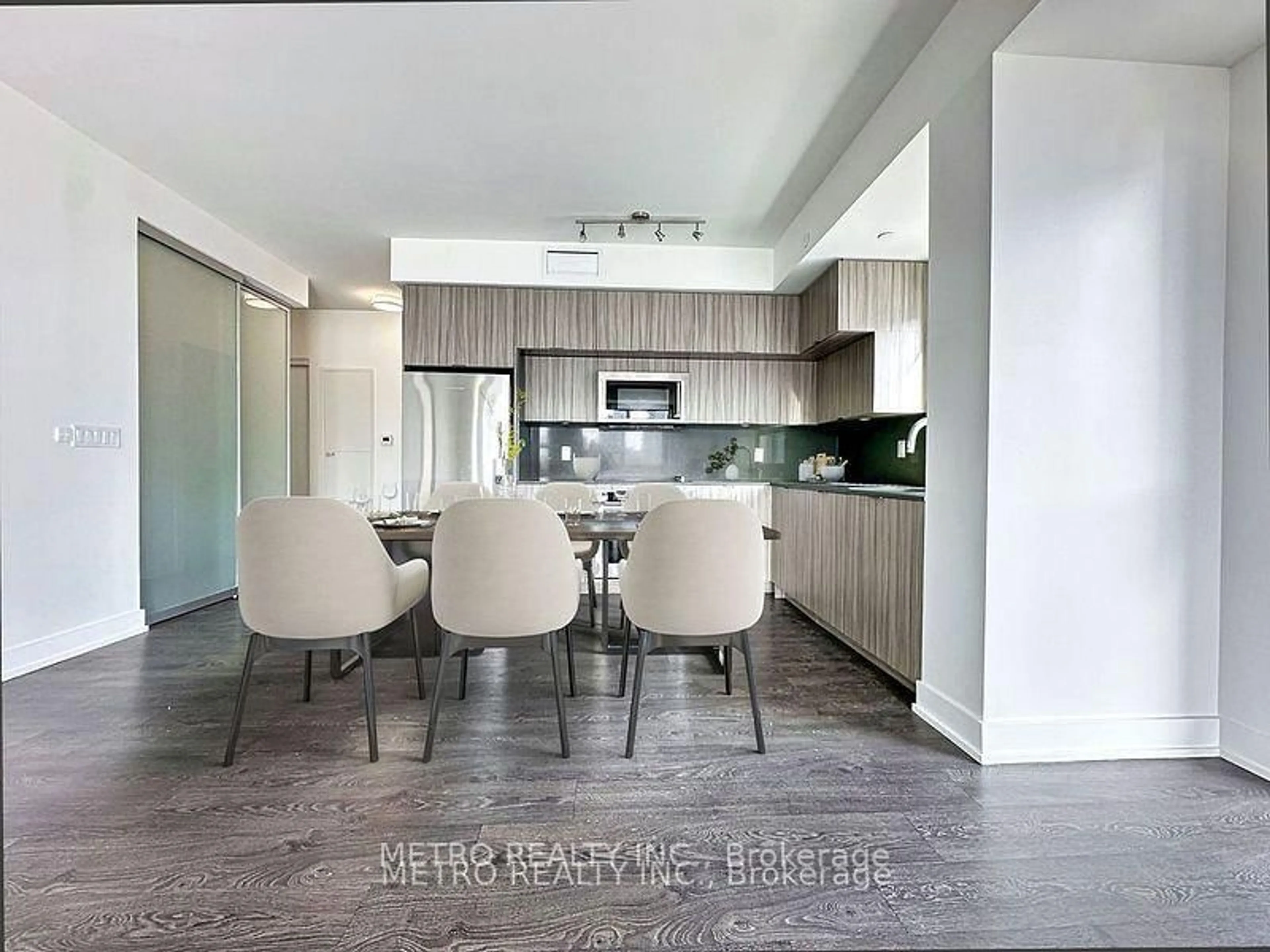 Open concept kitchen, unknown for 80 Vanauley St #915, Toronto Ontario M5T 0C9