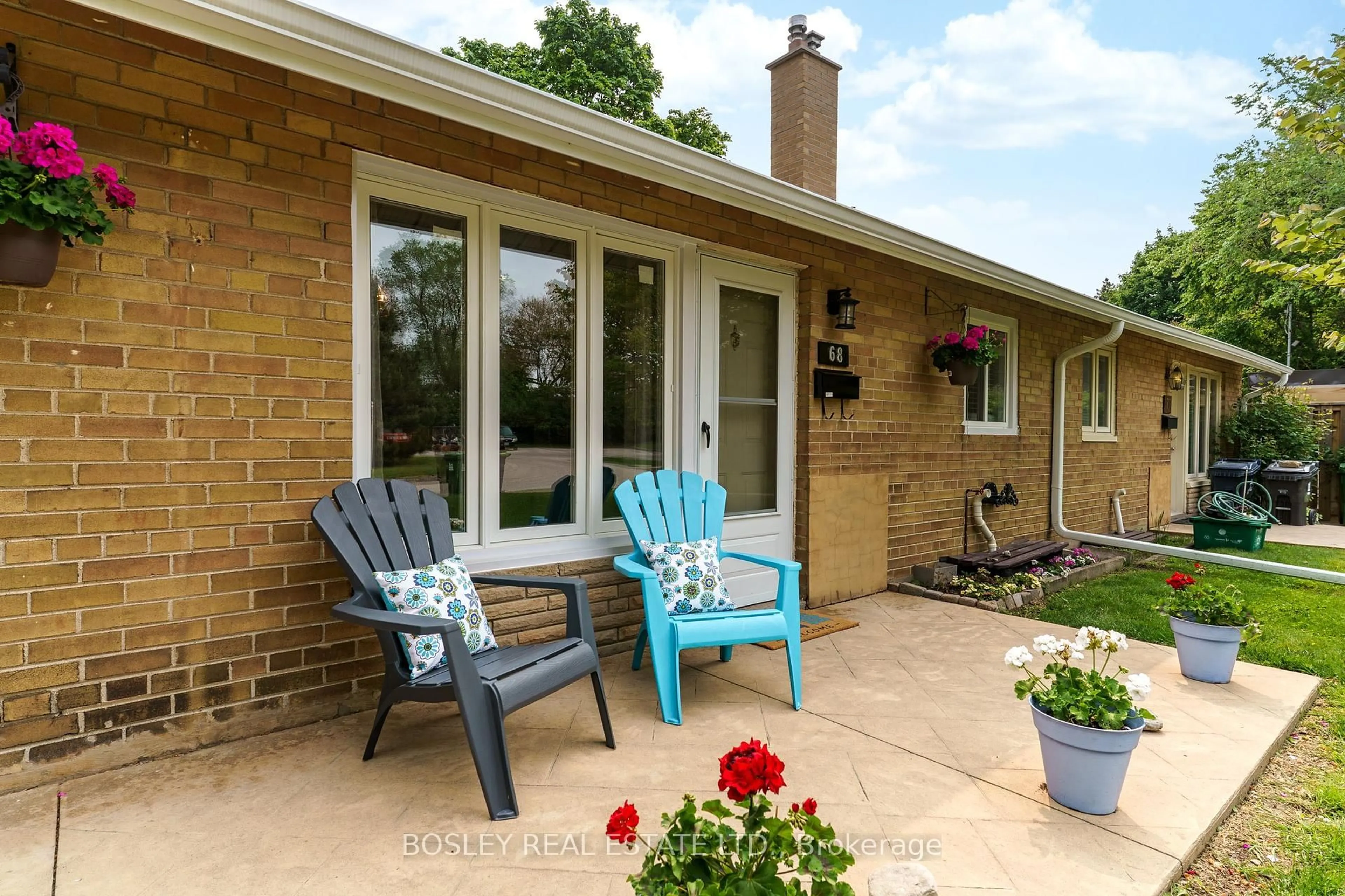 Patio, water/lake/river/ocean view for 68 Cottonwood Dr, Toronto Ontario M3C 2B4