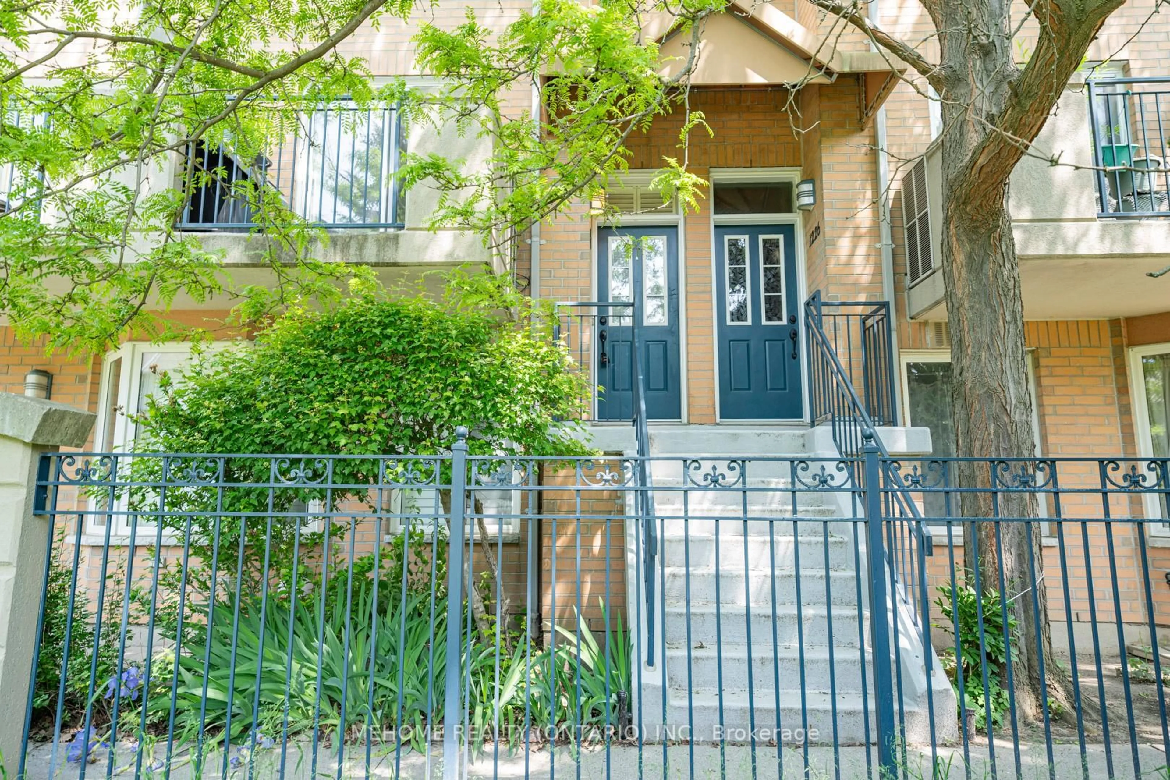 Unknown for 28 Sommerset Way #1227, Toronto Ontario M2N 6W7