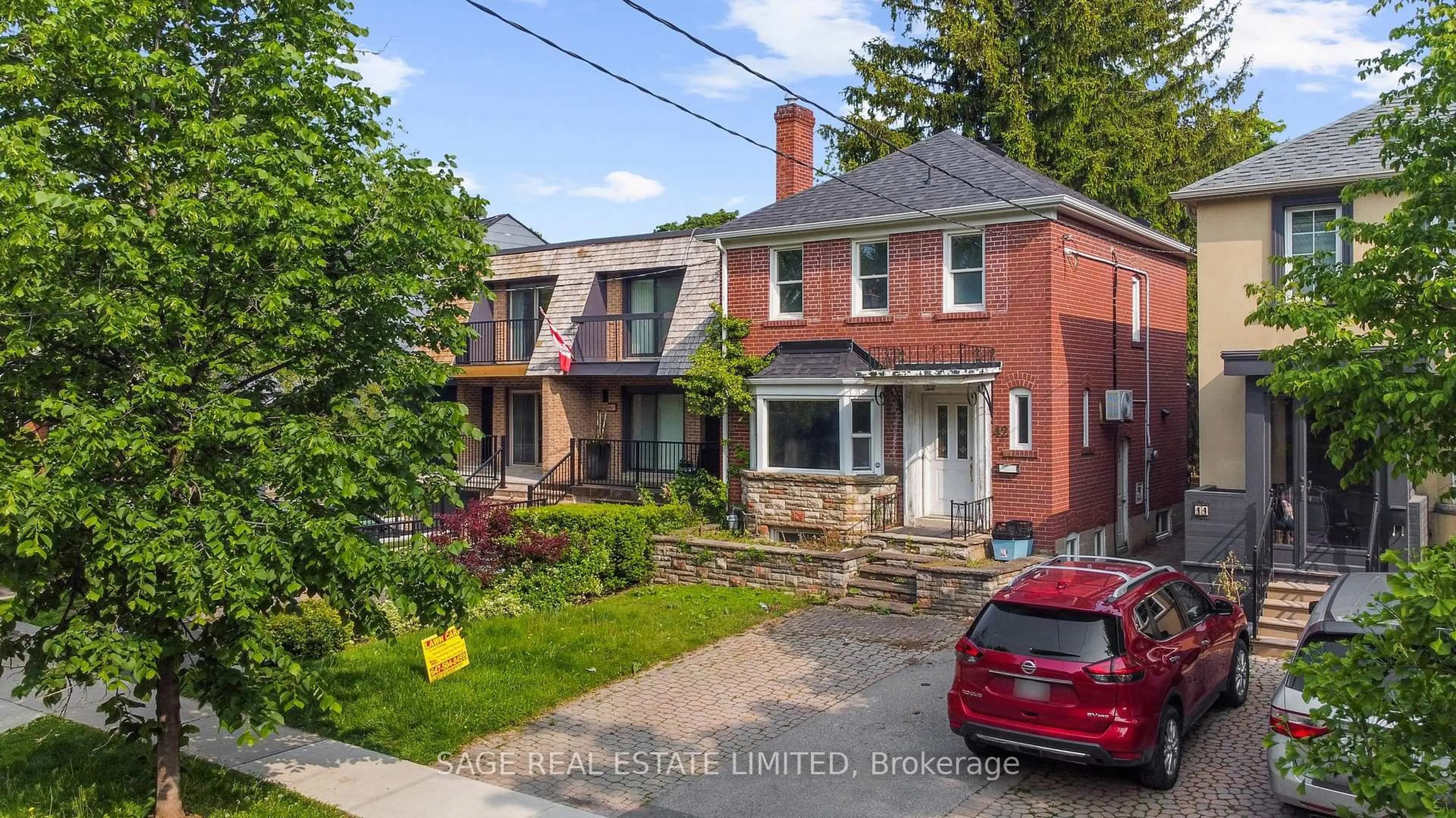 A pic from outside/outdoor area/front of a property/back of a property/a pic from drone, street for 42 Sherwood Ave, Toronto Ontario M4P 2A7