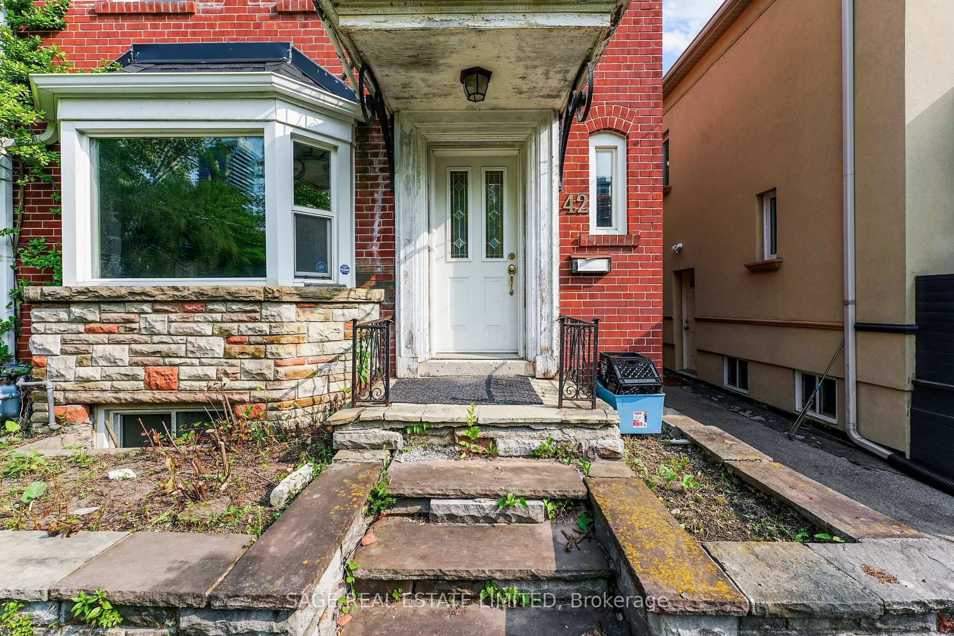 Unknown for 42 Sherwood Ave, Toronto Ontario M4P 2A7