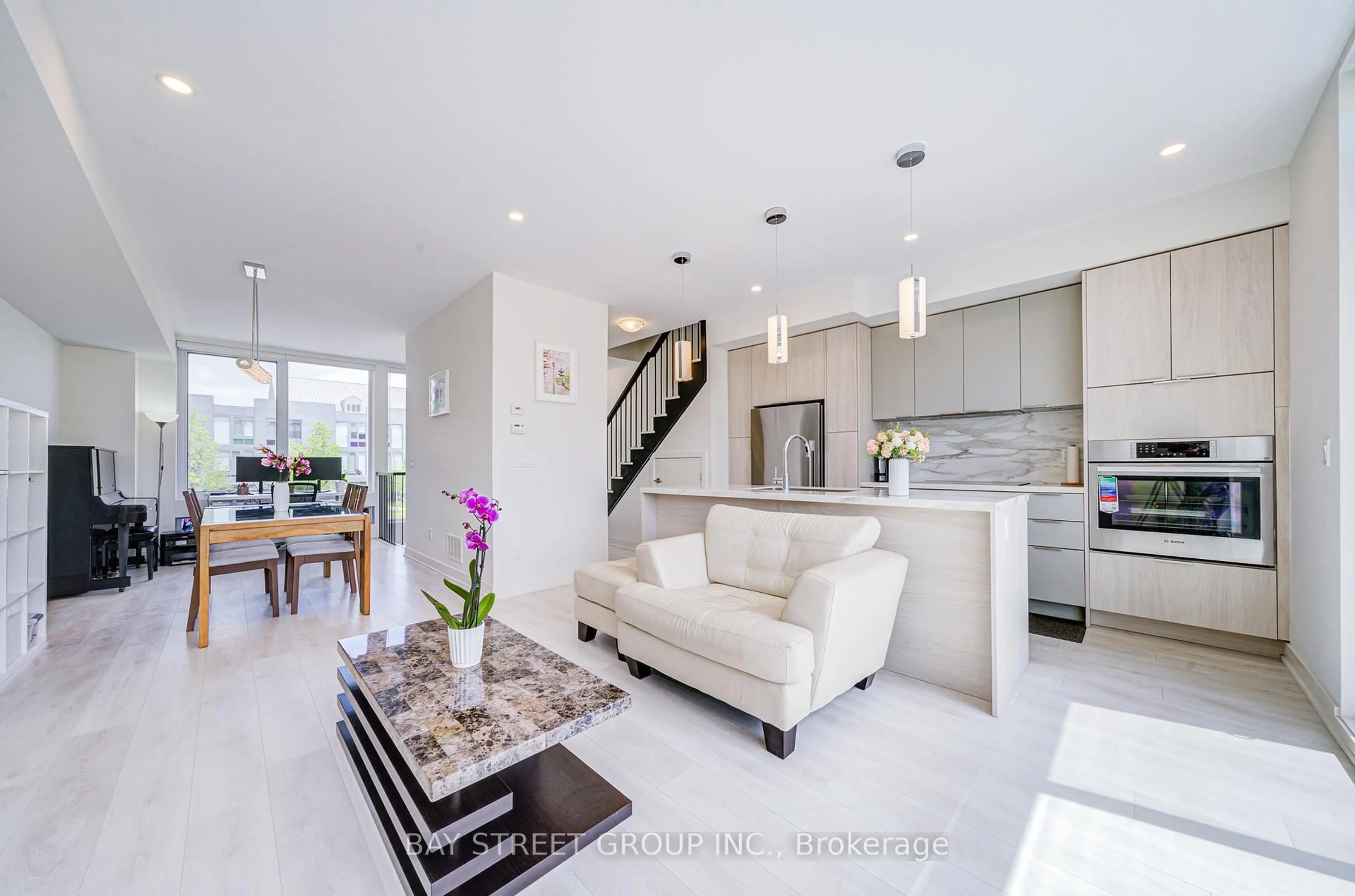 Open concept kitchen, unknown for 27 Sonic Way, Toronto Ontario M3C 0P3
