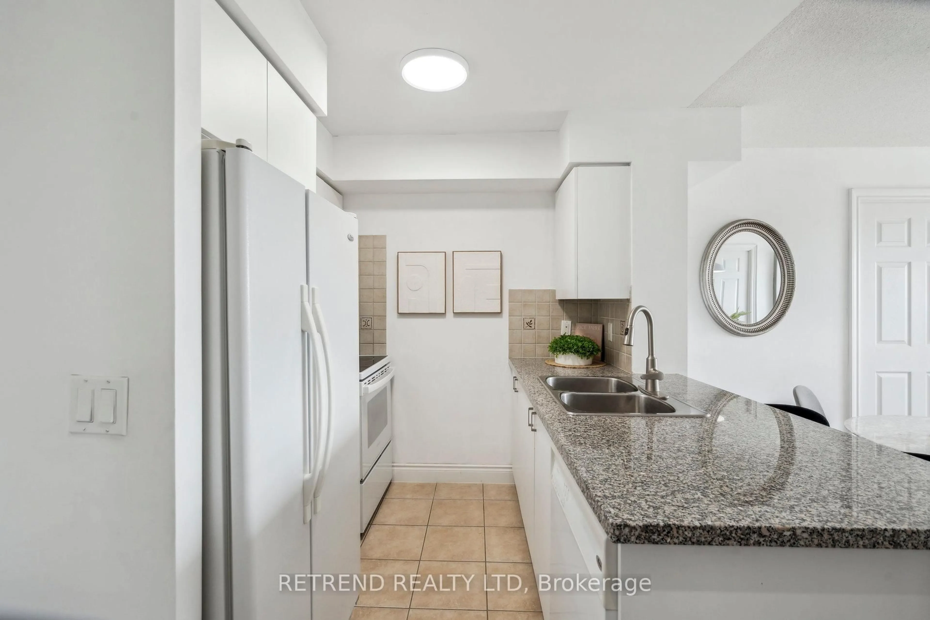 Standard kitchen, ceramic/tile floor for 15 Greenview Ave #2111, Toronto Ontario M2M 4M7