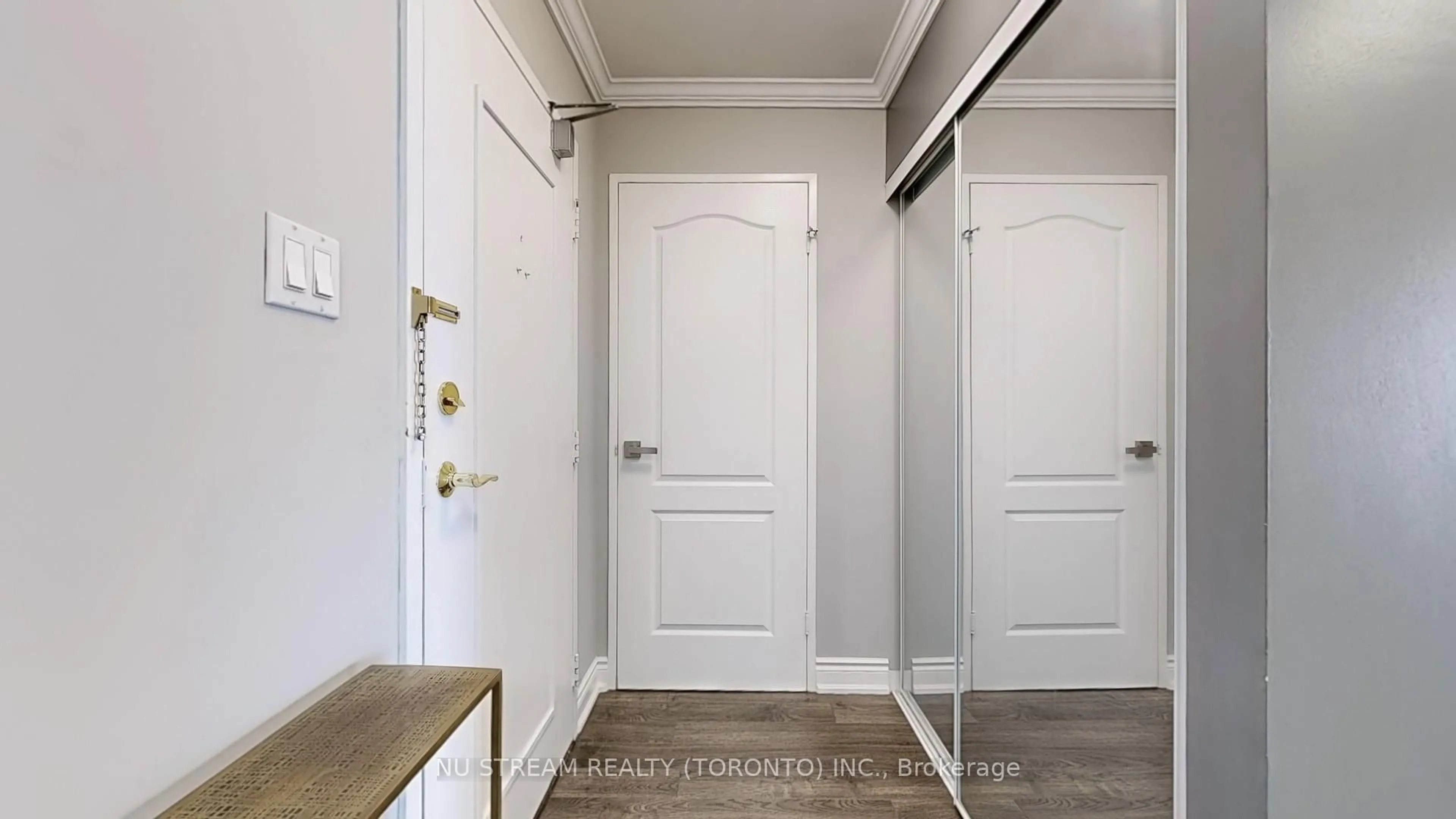 Indoor entryway for 3303 Don Mills Rd #901, Toronto Ontario M2J 4T6