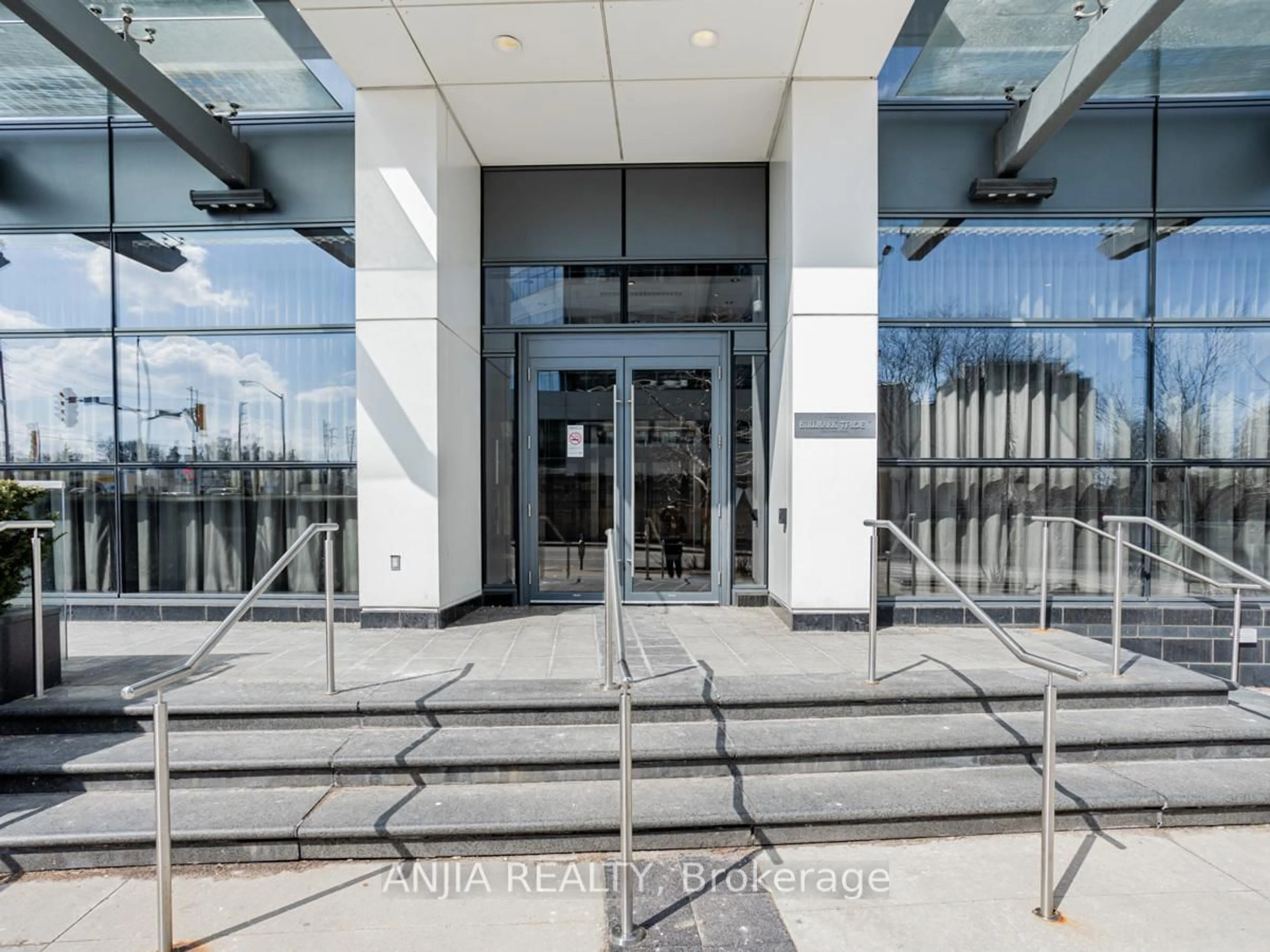 Indoor foyer for 2 Anndale Dr #1408, Toronto Ontario M2N 2W8